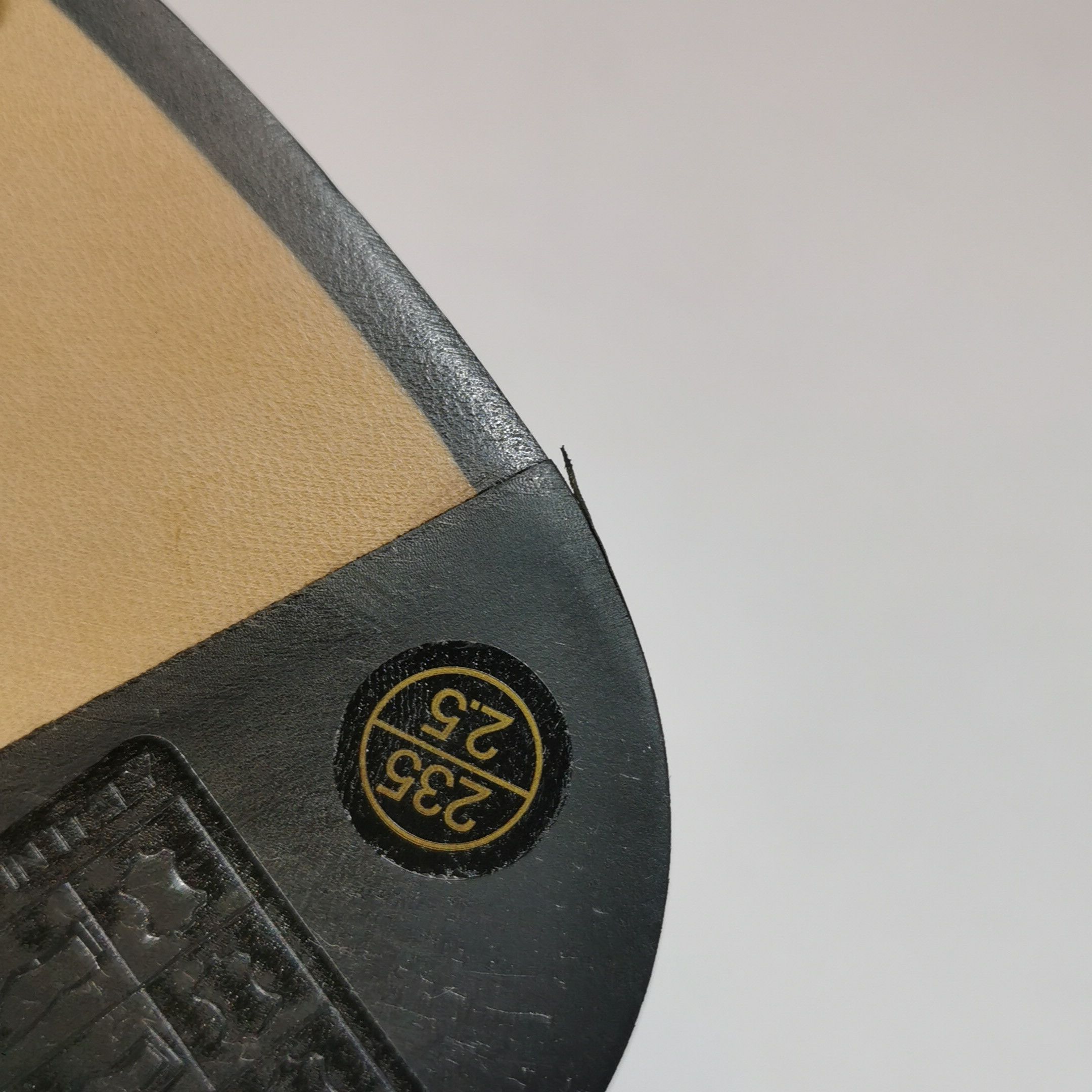 Gucci Gucci Men 5.5 Leather Size US 5.5 / EU 38 - 8 Thumbnail