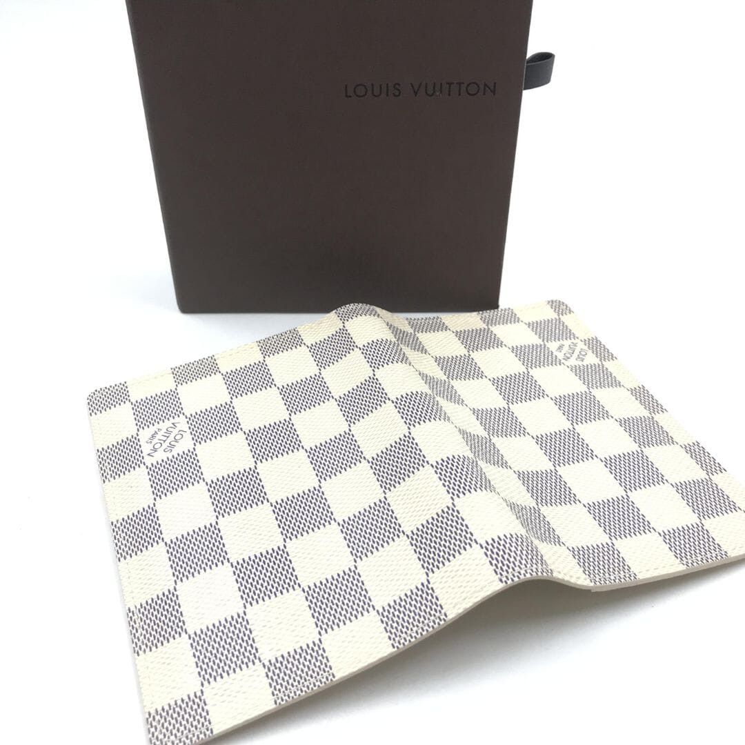 Louis Vuitton Cream Damier Azur passport cover Size ONE SIZE - 5 Thumbnail
