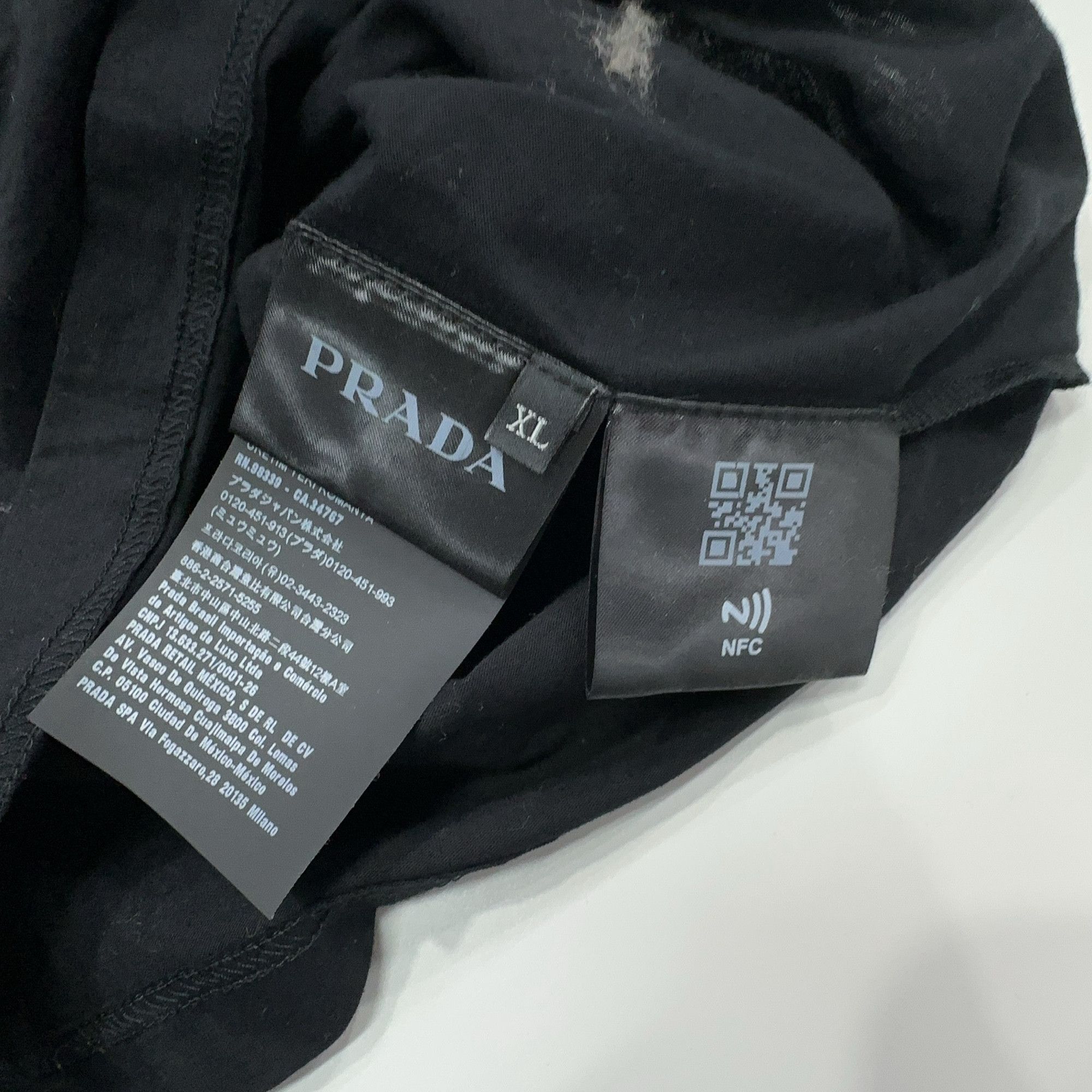 Prada Prada Logo Patch Long Sleeve T-Shirt Size XL Size US XL / EU 56 / 4 - 5 Thumbnail