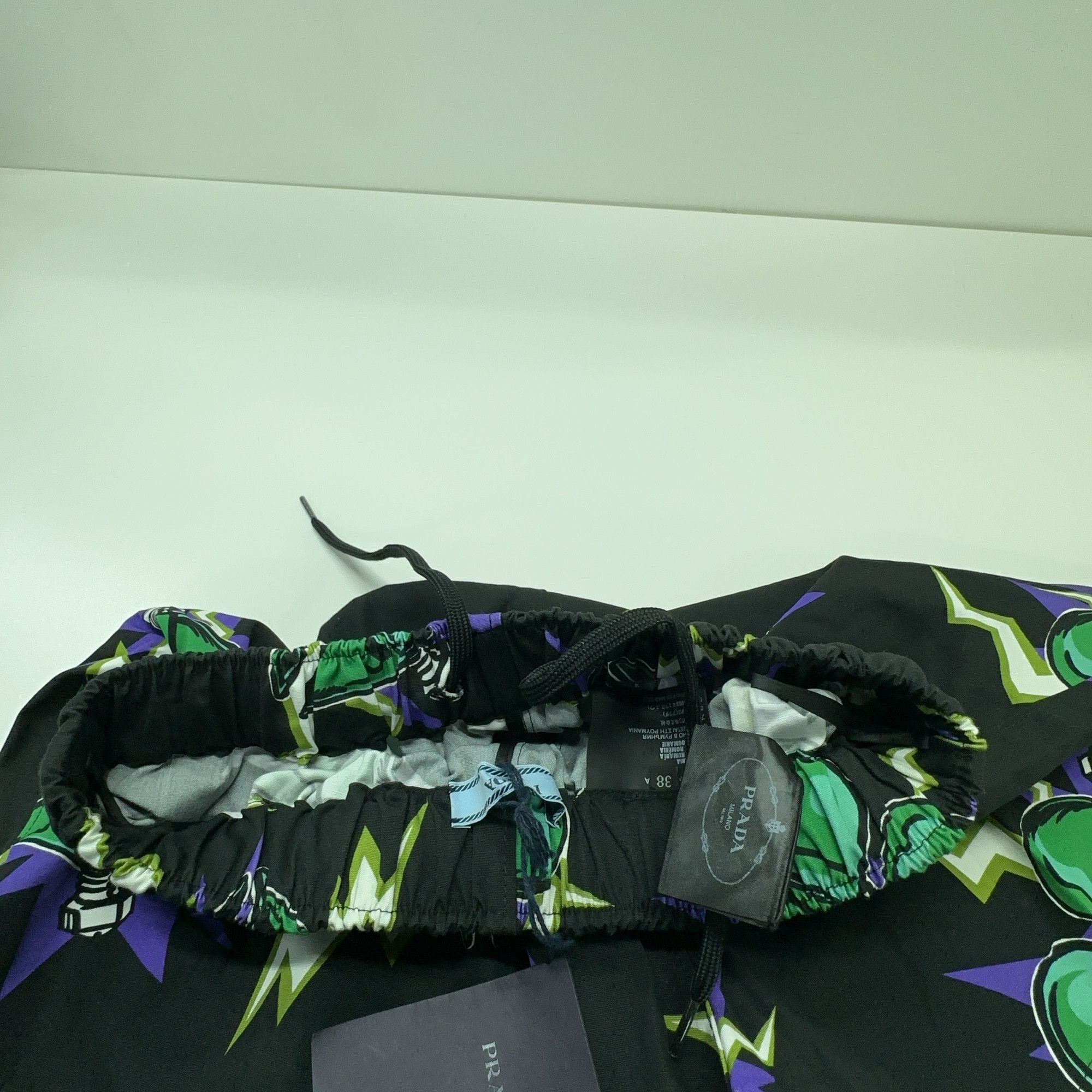 Prada Prada Frankenstein Heart Print Shorts Size 38 Size 26" / US 2 / IT 38 - 6 Thumbnail