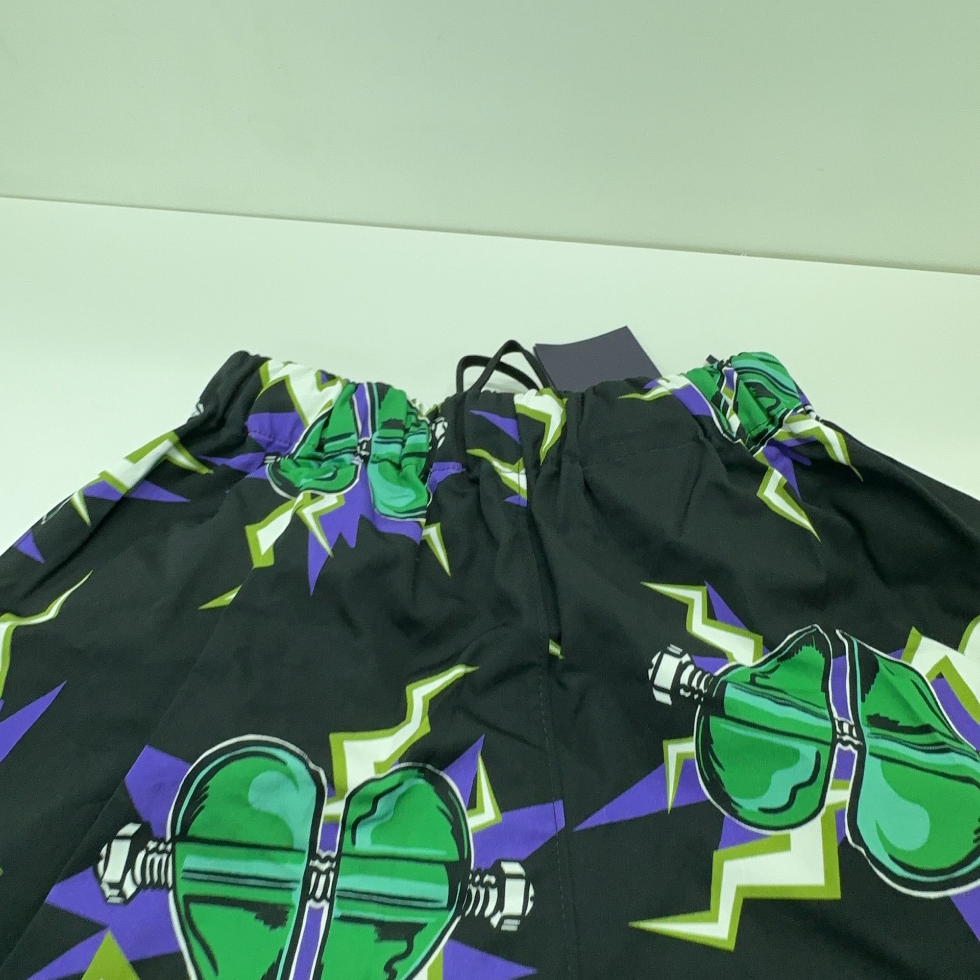 Prada Prada Frankenstein Heart Print Shorts Size 38 Size 26" / US 2 / IT 38 - 8 Thumbnail