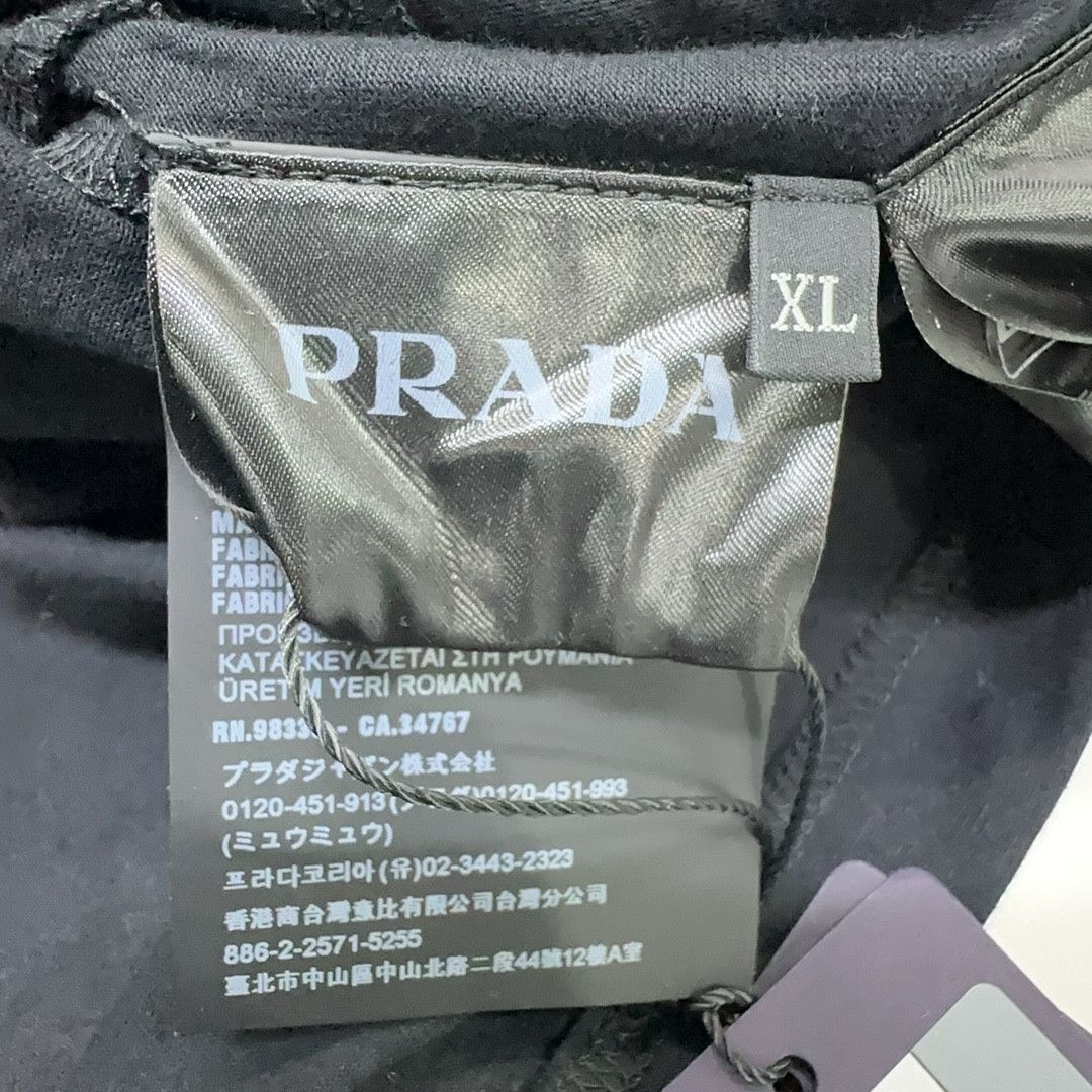 Prada Prada Logo Patch T-Shirt Size XL Size US XL / EU 56 / 4 - 5 Thumbnail