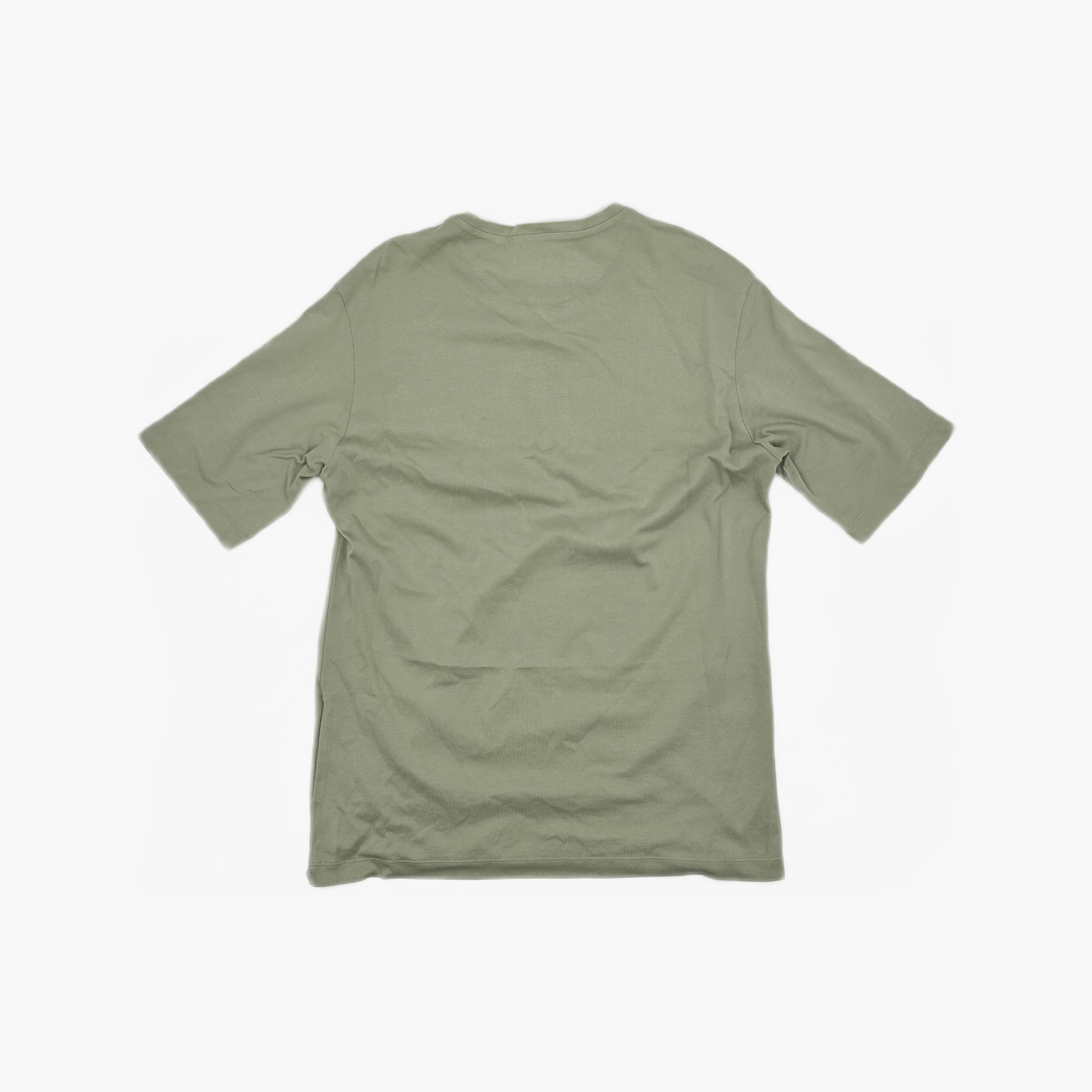 Prada Prada Triangle Logo T-Shirt Size M Size US M / EU 48-50 / 2 - 2 Thumbnail