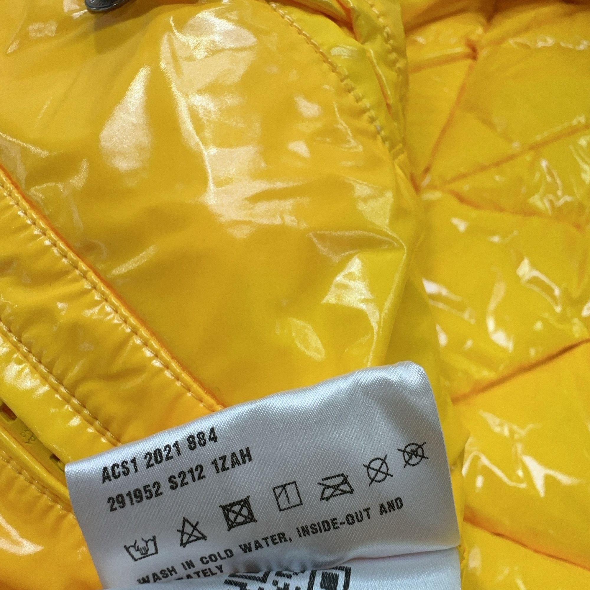 Prada Prada Yellow Logo Down Jacket Size 40 Size S / US 4 / IT 40 - 3 Thumbnail