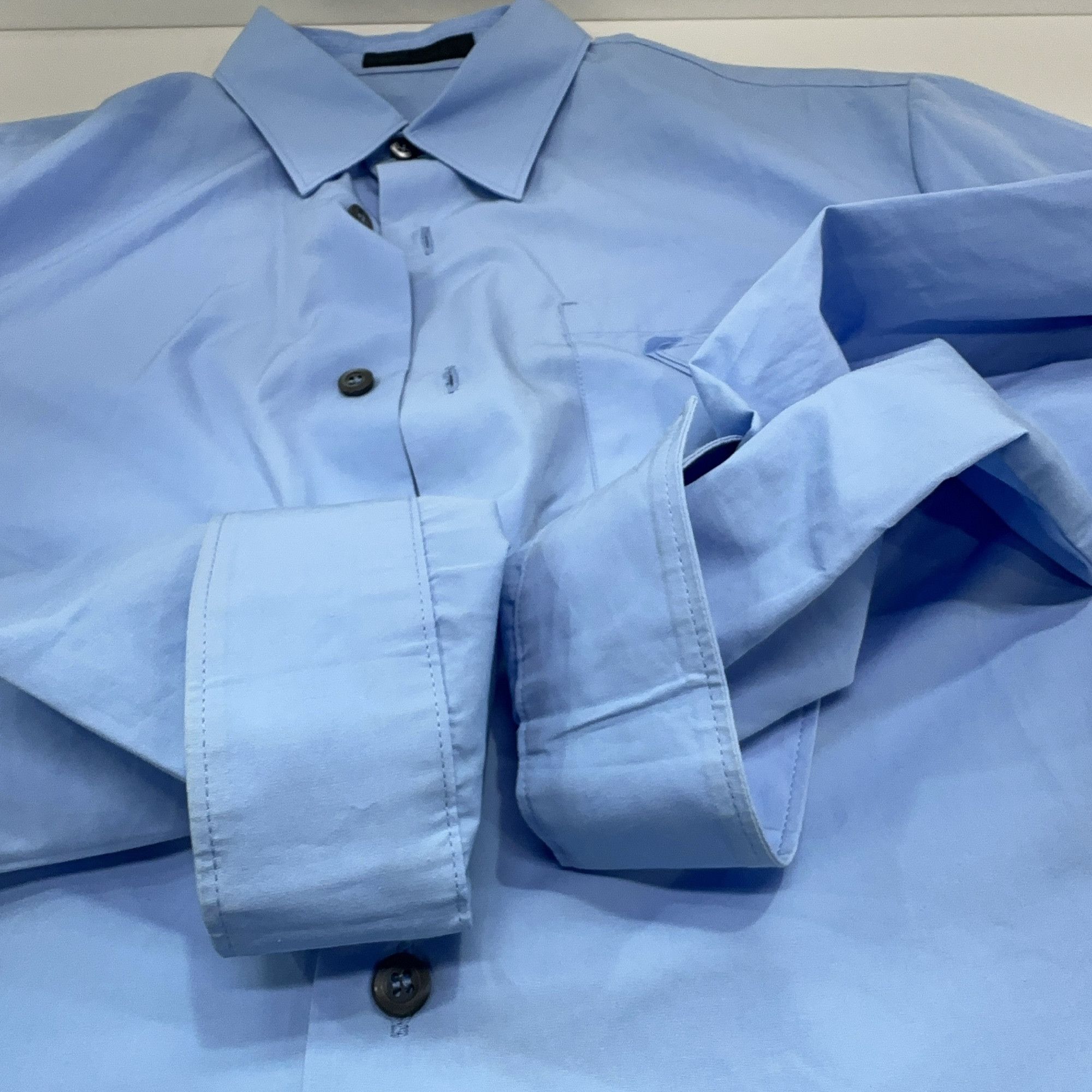 Prada Prada Triangle Logo Button Up Shirt Size M Size US M / EU 48-50 / 2 - 10 Thumbnail
