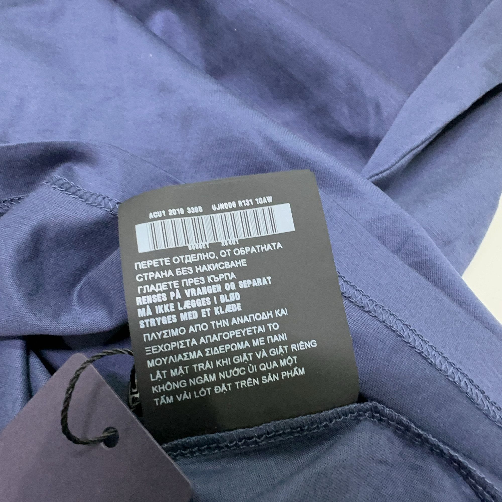 Prada Prada Logo Pocket T-Shirt Navy Size XL Size US XL / EU 56 / 4 - 3 Thumbnail