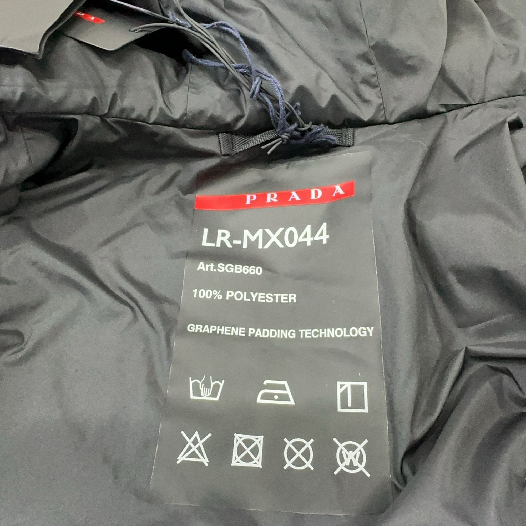 Prada Prada Logo Padded Hooded Jacket Size S Size US S / EU 44-46 / 1 - 5 Thumbnail