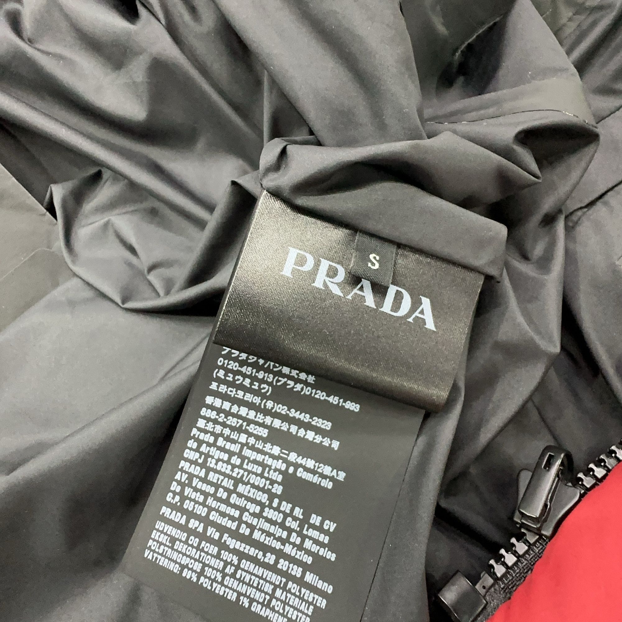 Prada Prada Logo Padded Hooded Jacket Size S Size US S / EU 44-46 / 1 - 3 Thumbnail