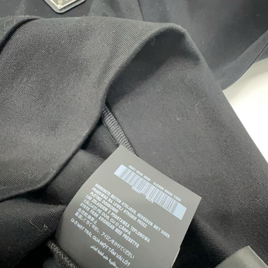 Prada Prada Logo Patch Sweatshirt Black Size M Size US M / EU 48-50 / 2 - 4 Thumbnail