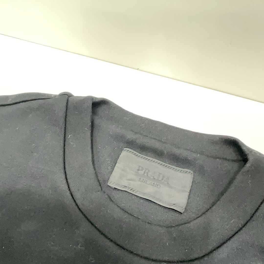Prada Prada Logo Patch Sweatshirt Black Size M Size US M / EU 48-50 / 2 - 5 Thumbnail