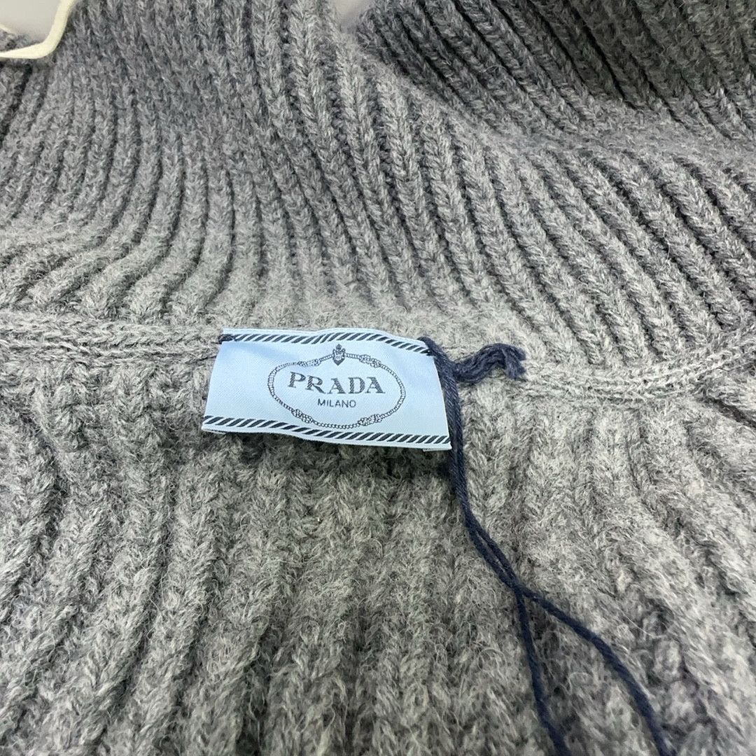 Prada Prada Ribbed Zip-Up Sweater Size 42 Size M / US 6-8 / IT 42-44 - 3 Thumbnail