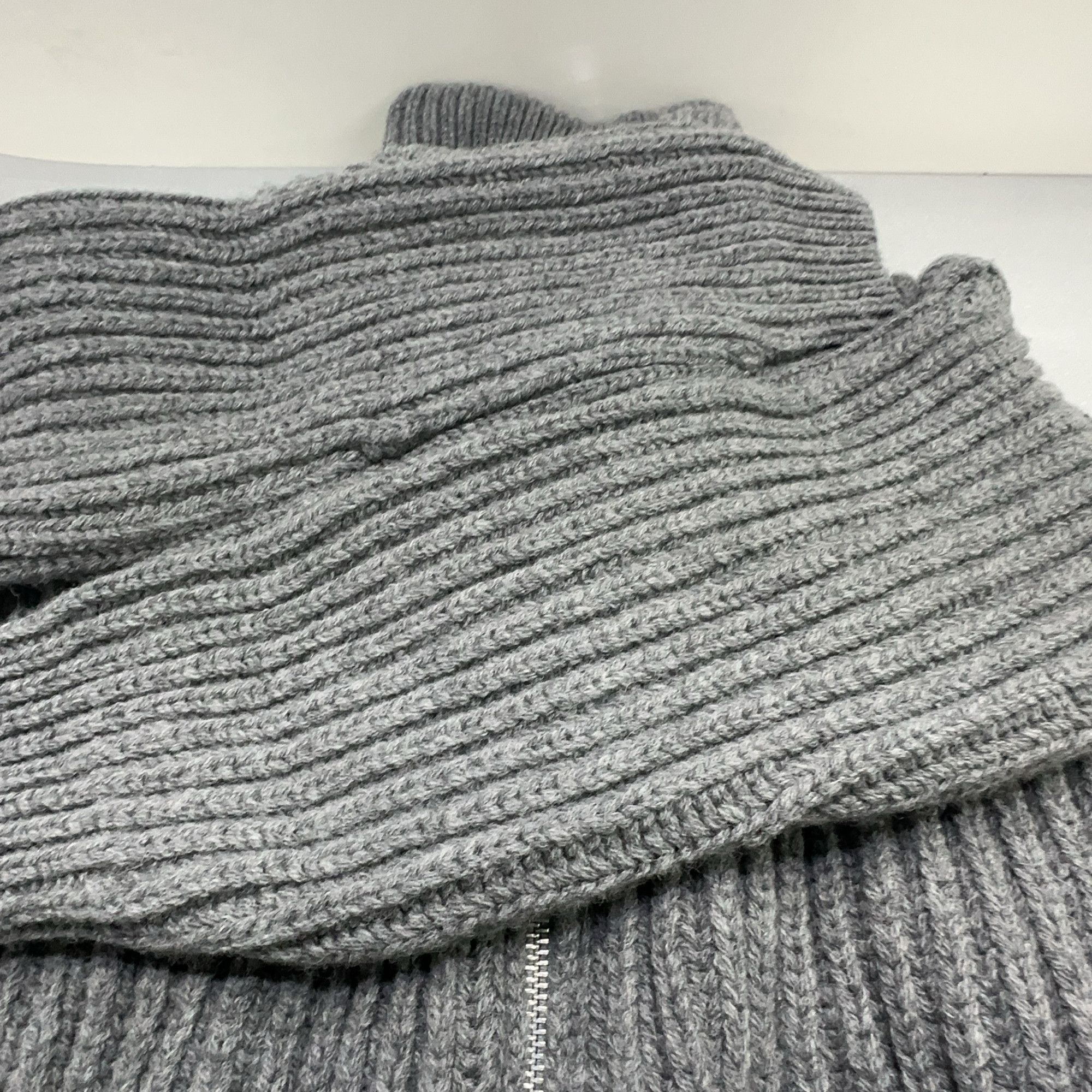 Prada Prada Ribbed Zip-Up Sweater Size 42 Size M / US 6-8 / IT 42-44 - 8 Thumbnail