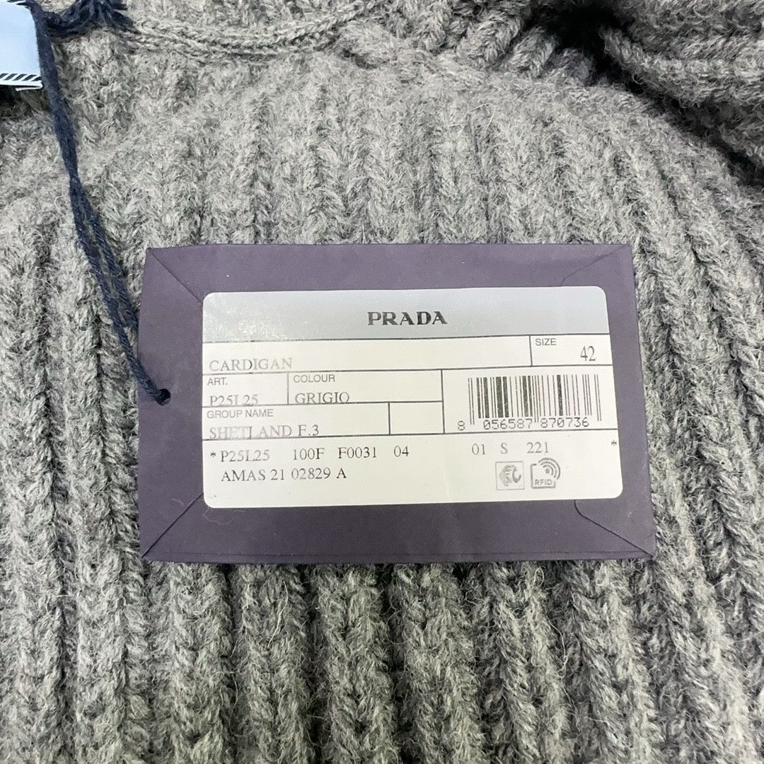 Prada Prada Ribbed Zip-Up Sweater Size 42 Size M / US 6-8 / IT 42-44 - 4 Thumbnail
