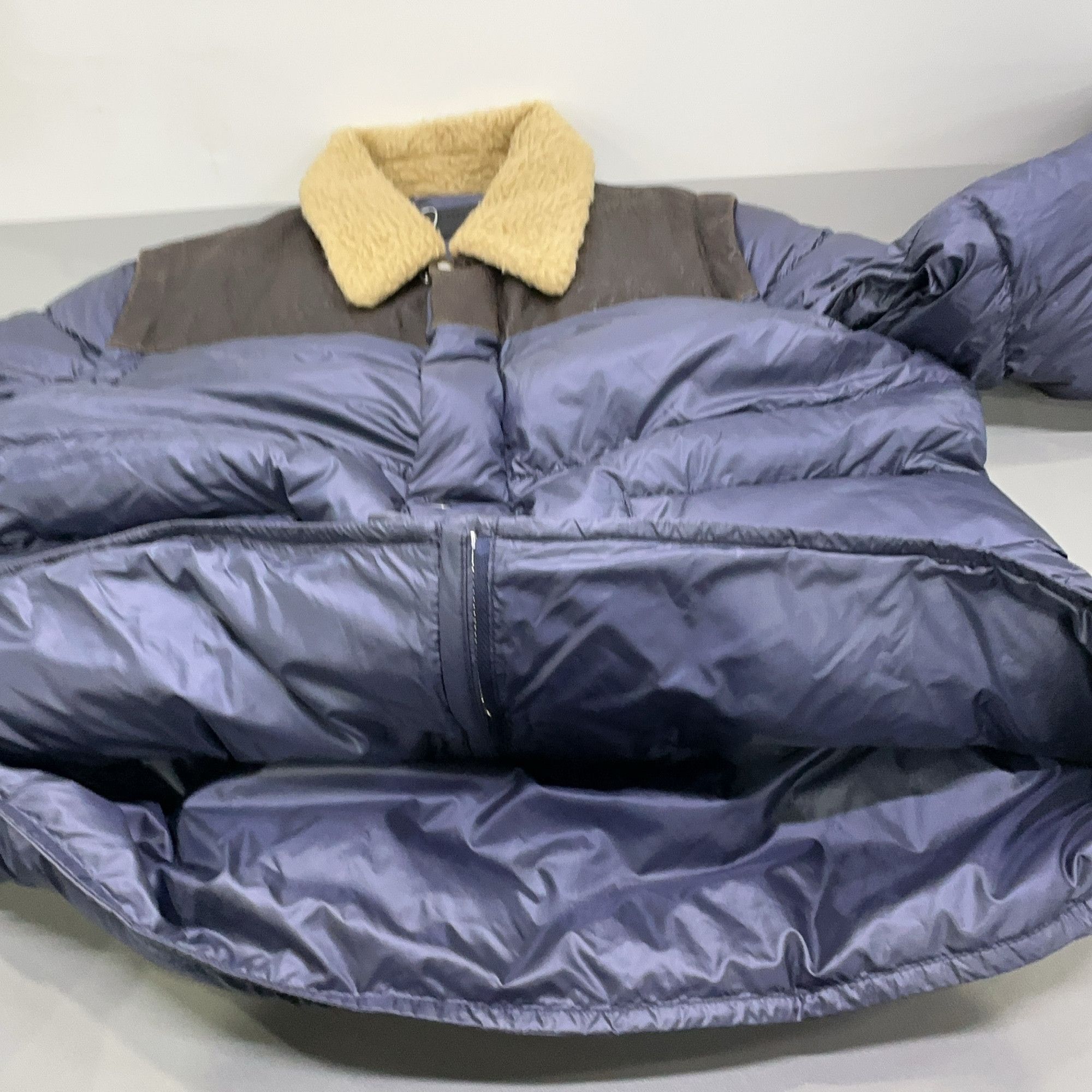 Prada Prada Shearling Collar Down Jacket Size 52 Size US L / EU 52-54 / 3 - 11 Thumbnail