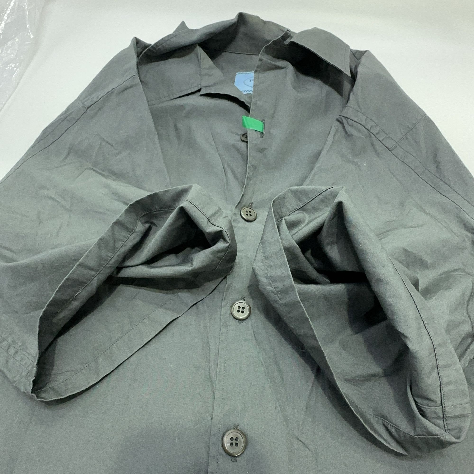 Prada Prada Logo Patch Button Up Shirt Size M Size US M / EU 48-50 / 2 - 7 Thumbnail