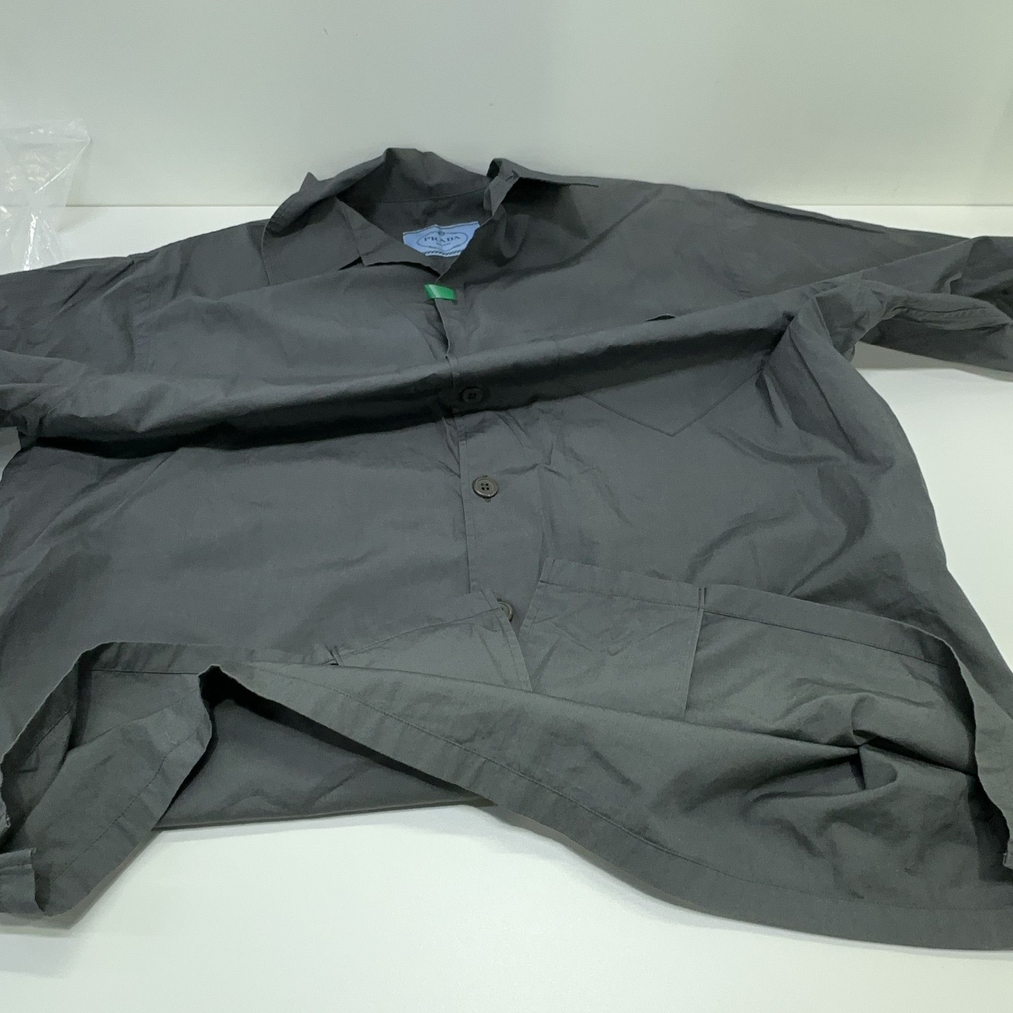 Prada Prada Logo Patch Button Up Shirt Size M Size US M / EU 48-50 / 2 - 8 Thumbnail