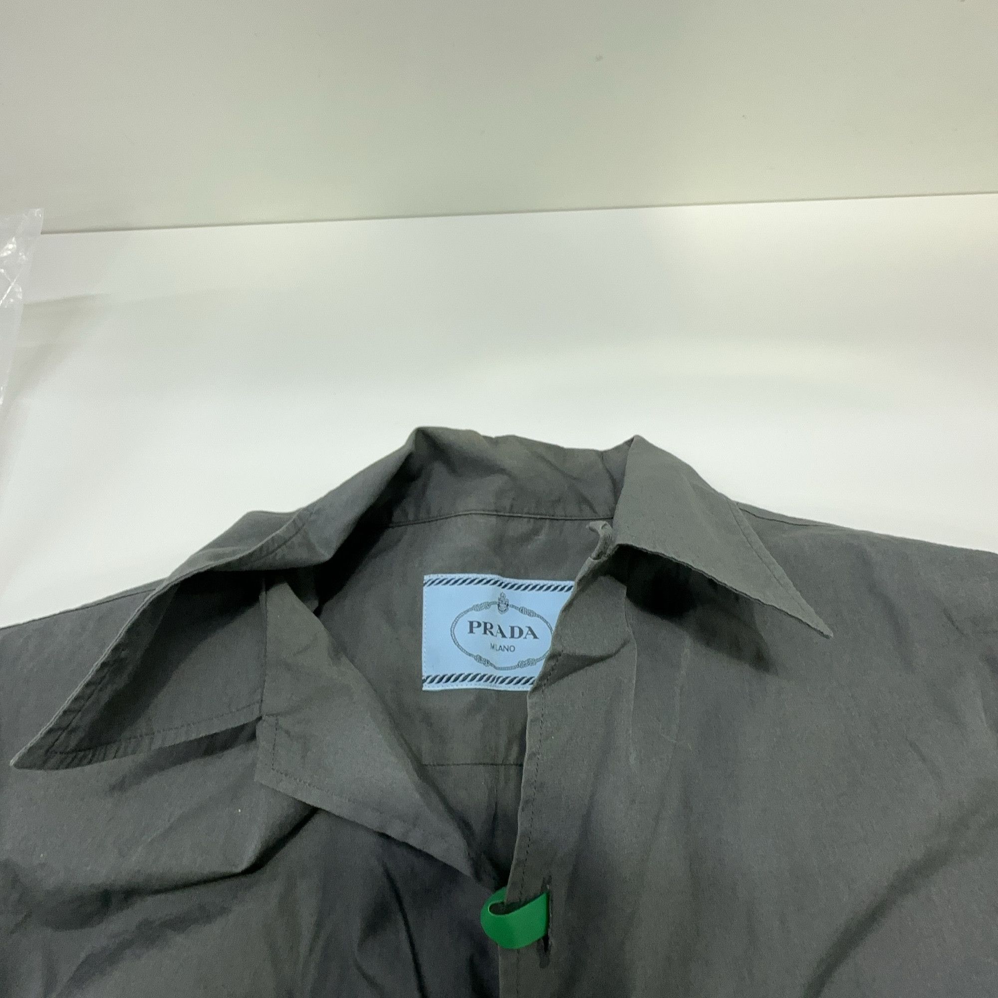 Prada Prada Logo Patch Button Up Shirt Size M Size US M / EU 48-50 / 2 - 6 Thumbnail