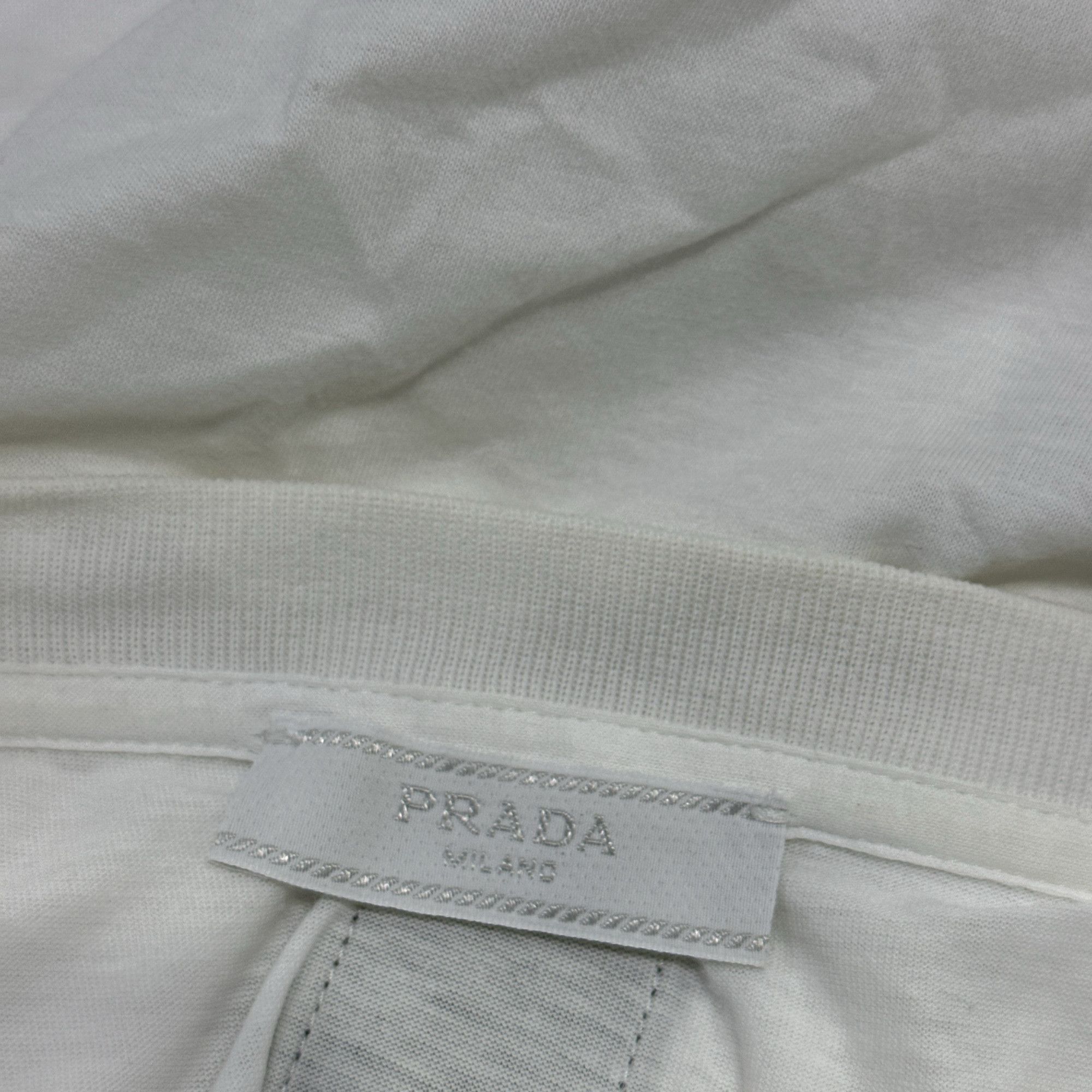 Prada Prada Patch Graphic Short Sleeve T-Shirt Size L Size US L / EU 52-54 / 3 - 3 Thumbnail