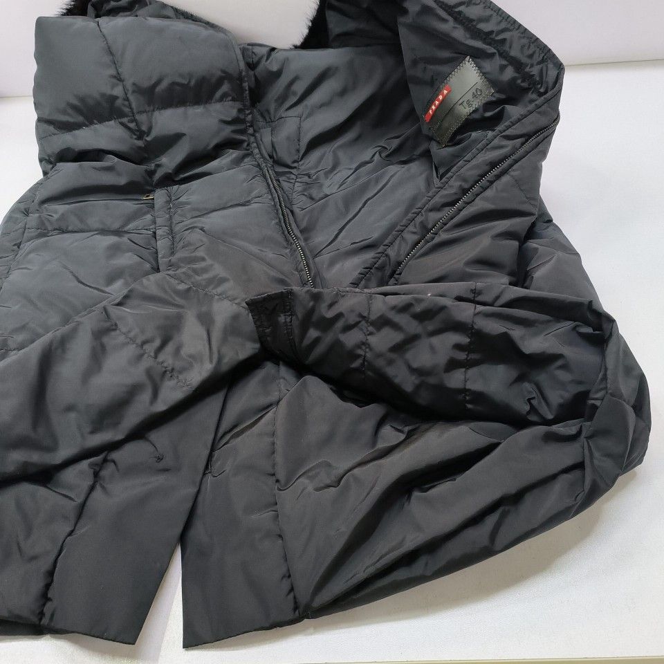Prada Prada Fur Collar Down Vest Size 40 Size S / US 4 / IT 40 - 11 Thumbnail