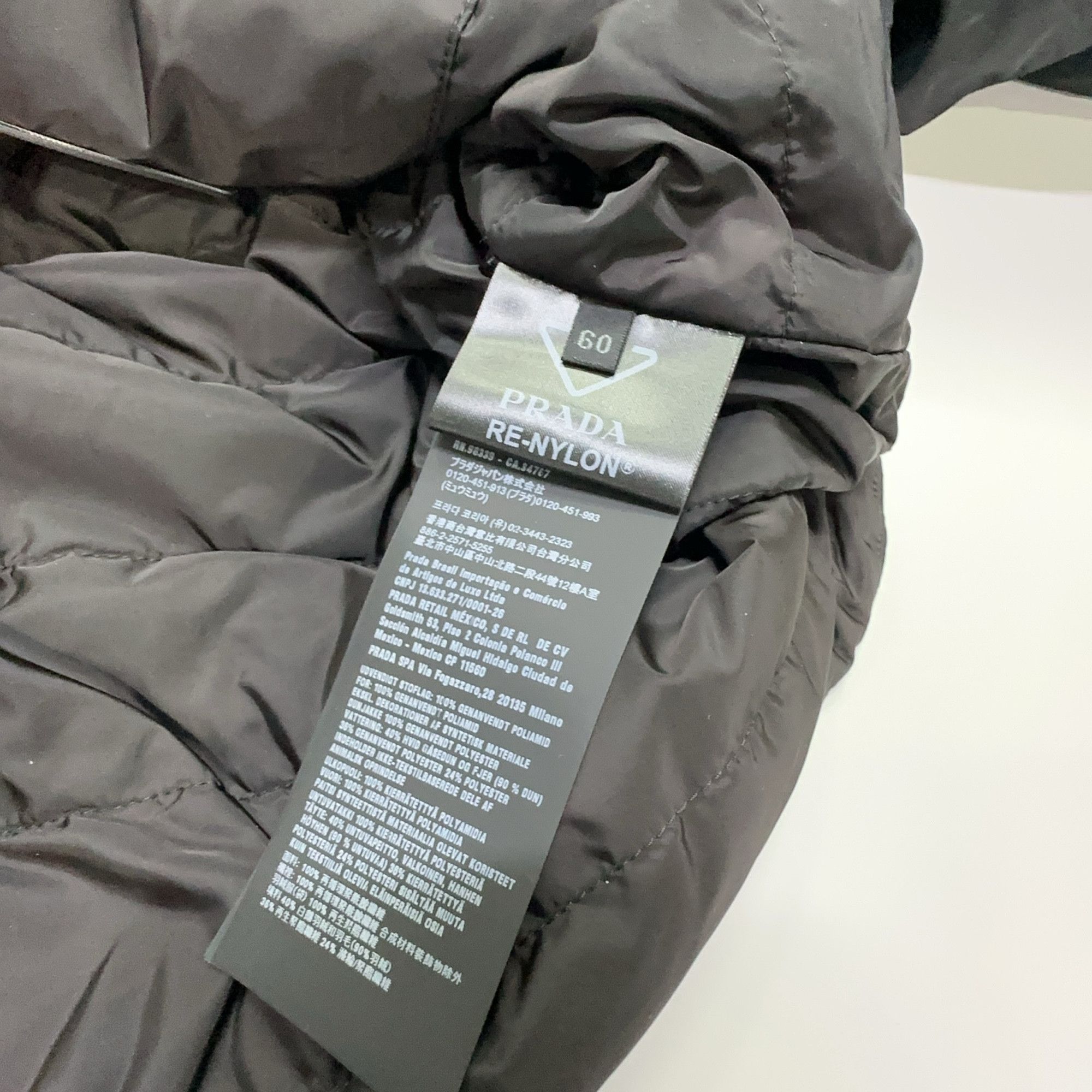 Prada Prada Re-Nylon Logo Puffer Jacket Size 60 Size US XXL / EU 58 / 5 - 3 Thumbnail