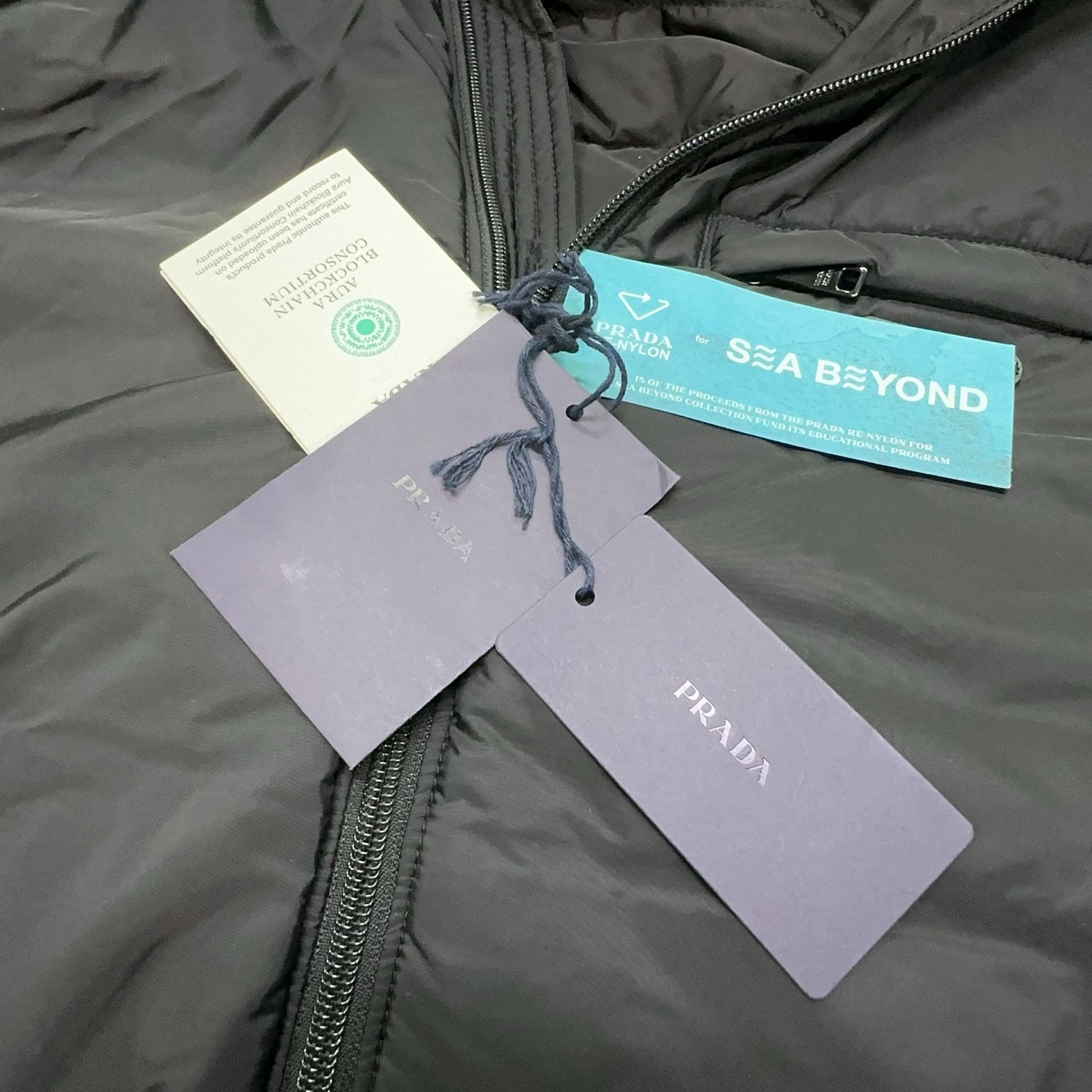 Prada Prada Re-Nylon Logo Puffer Jacket Size 60 Size US XXL / EU 58 / 5 - 6 Thumbnail