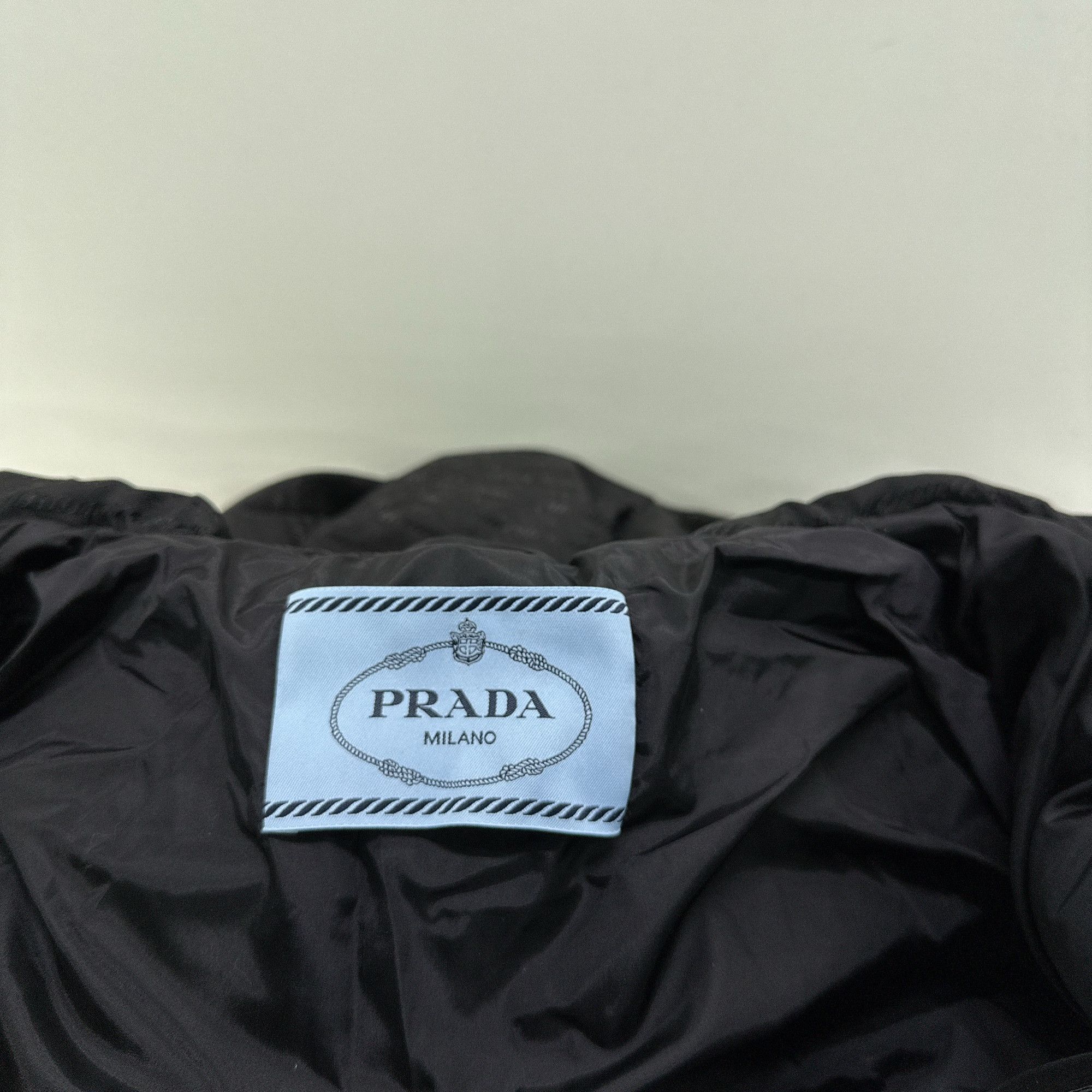 Prada Prada Re-Nylon Hooded Down Jacket Size 36 Size XS / US 0-2 / IT 36-38 - 3 Thumbnail
