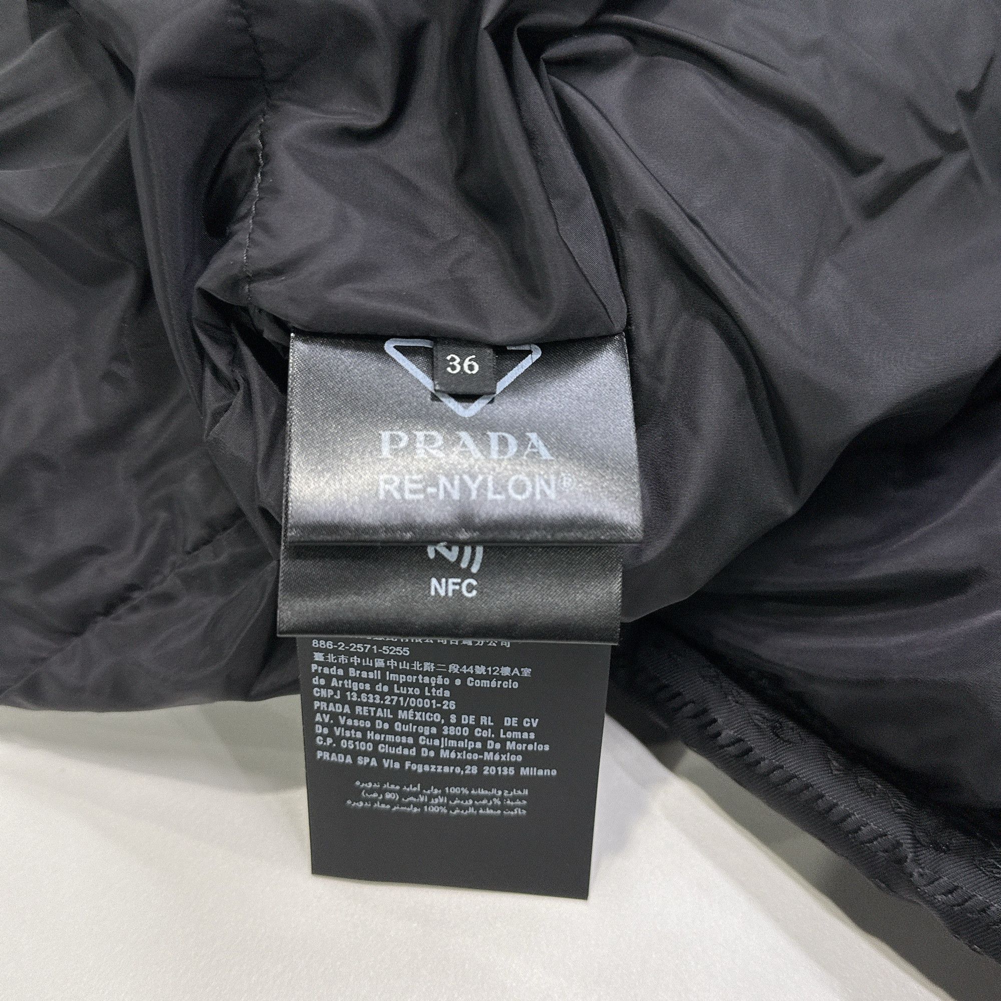 Prada Prada Re-Nylon Hooded Down Jacket Size 36 Size XS / US 0-2 / IT 36-38 - 4 Thumbnail