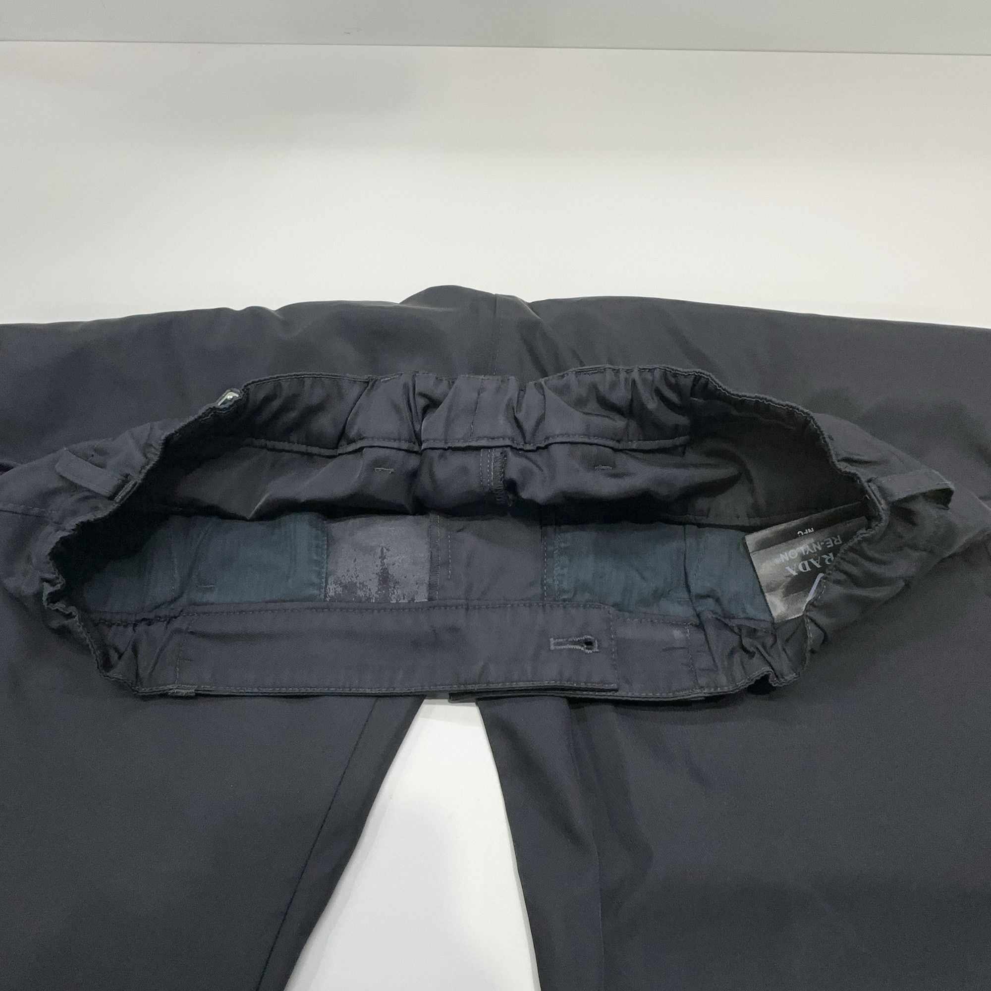 Prada Prada Re-Nylon Triangle Logo Pants Size 48 Size US 32 / EU 48 - 6 Thumbnail