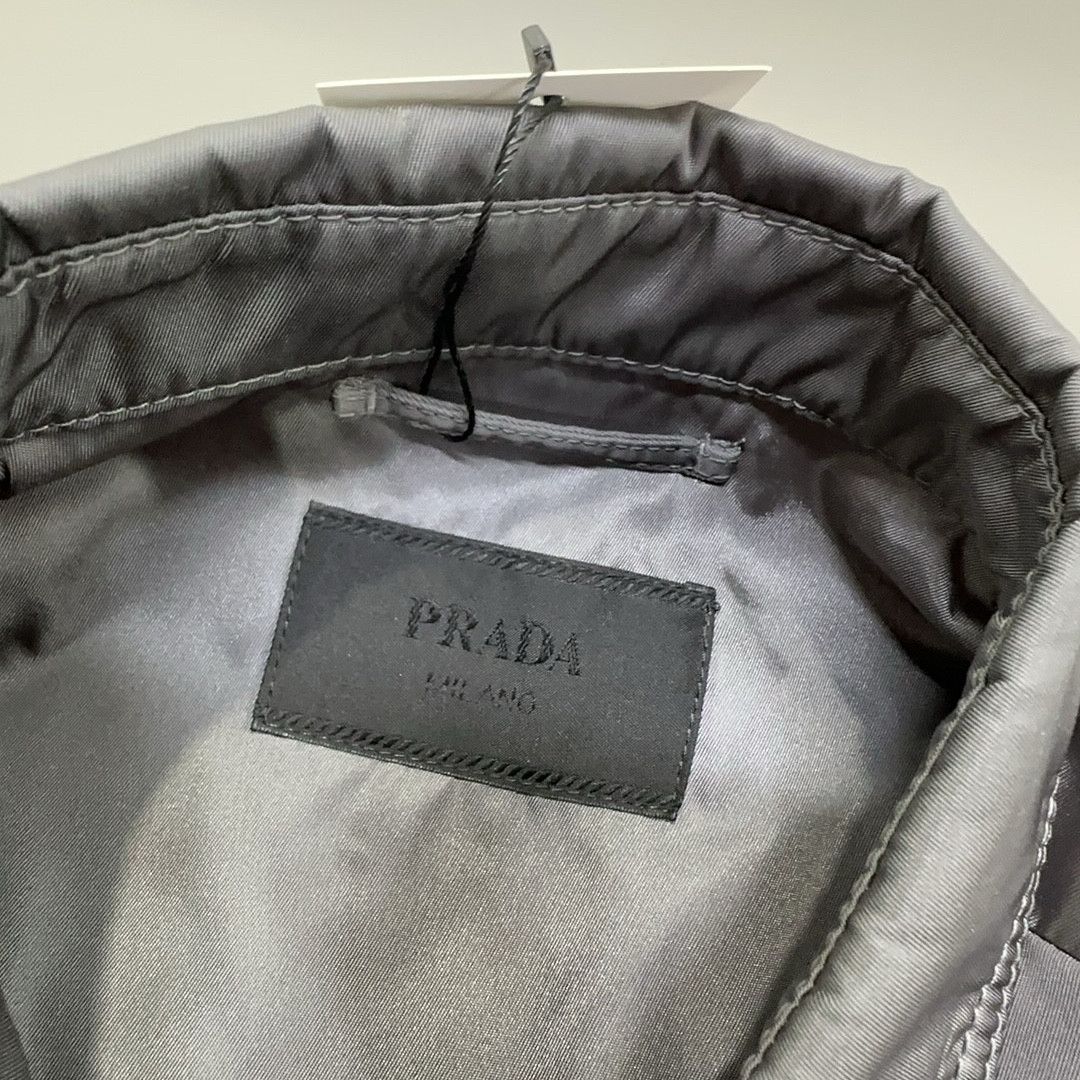 Prada Prada Nylon Logo Patch Shirt Size L Size US L / EU 52-54 / 3 - 5 Thumbnail