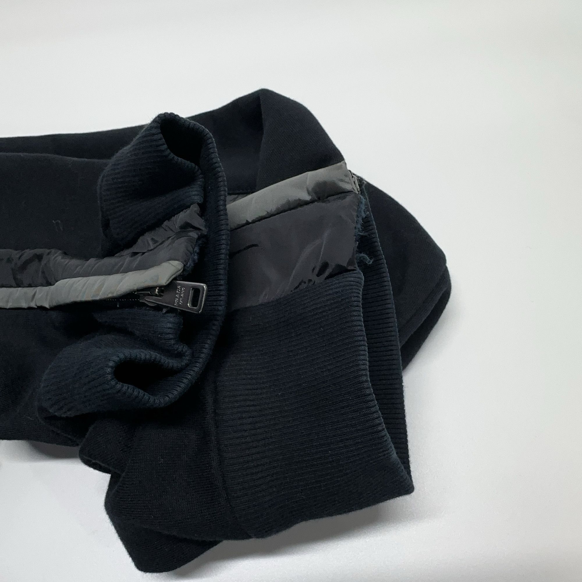 Prada Prada Logo Patch Sweatpants Size M Size US 32 / EU 48 - 8 Thumbnail