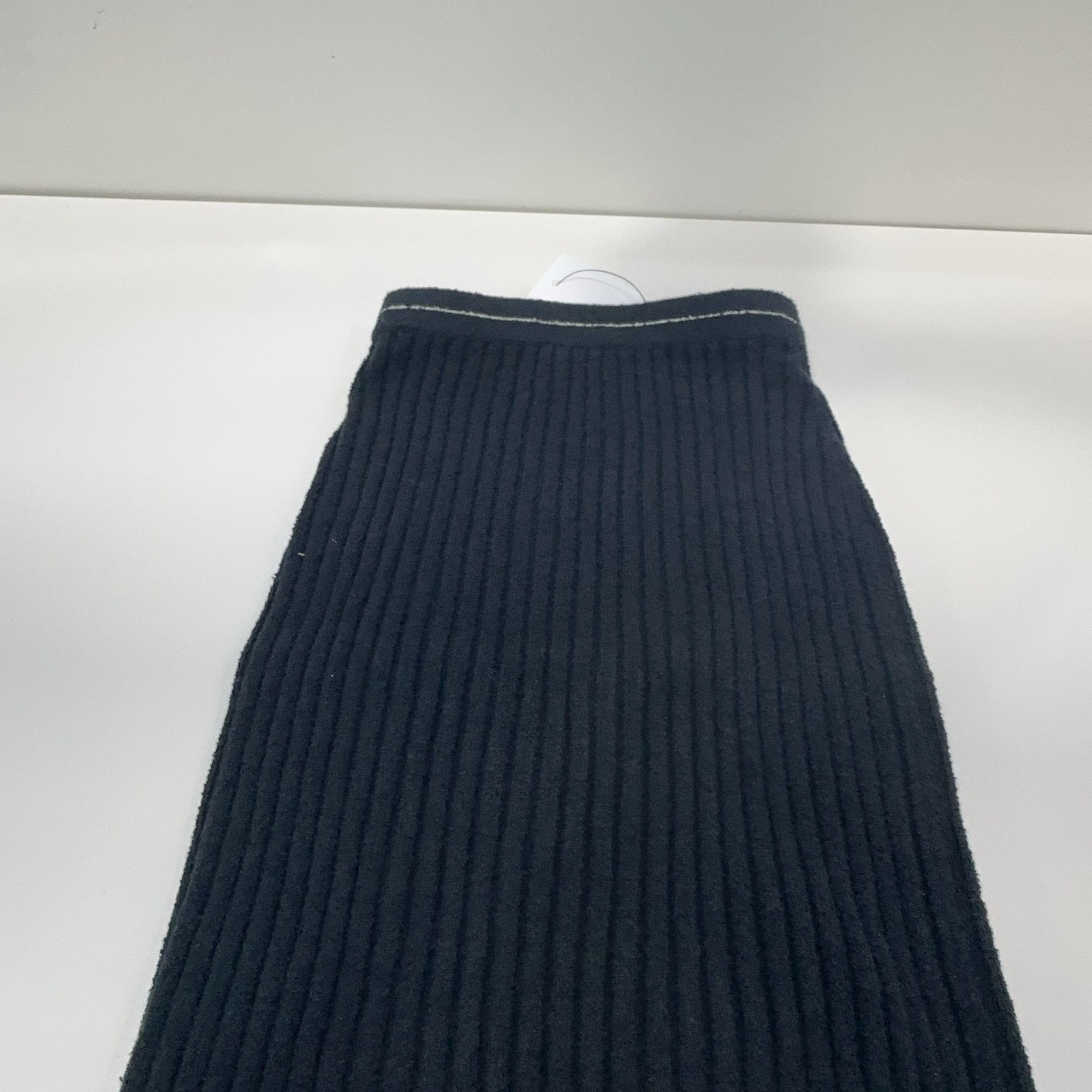 Prada Prada Ribbed Midi Skirt Size 36 Size 25" / US 0 / IT 36 - 5 Thumbnail