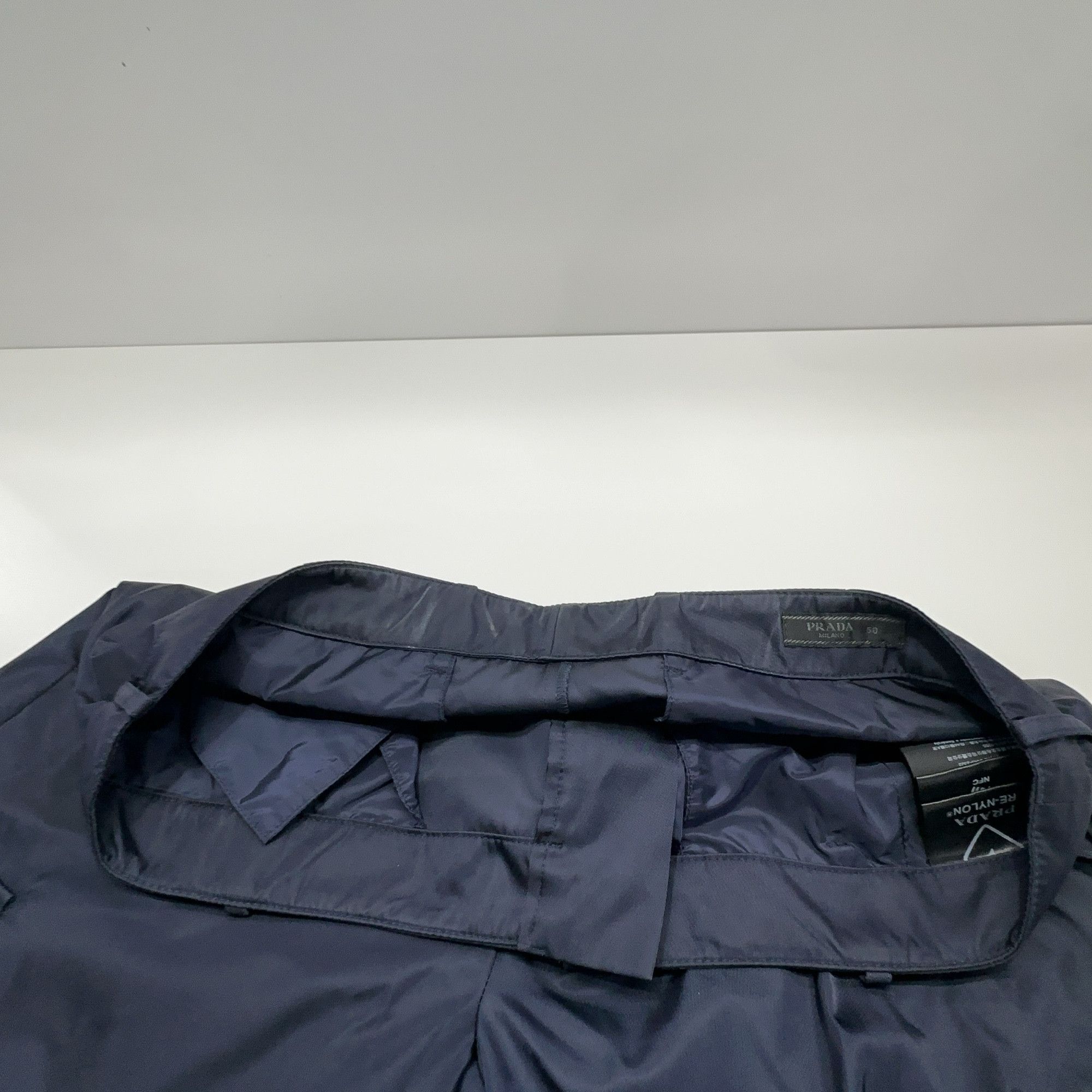 Prada Prada Re-Nylon Cargo Shorts Navy Size 50 Size US 34 / EU 50 - 5 Thumbnail