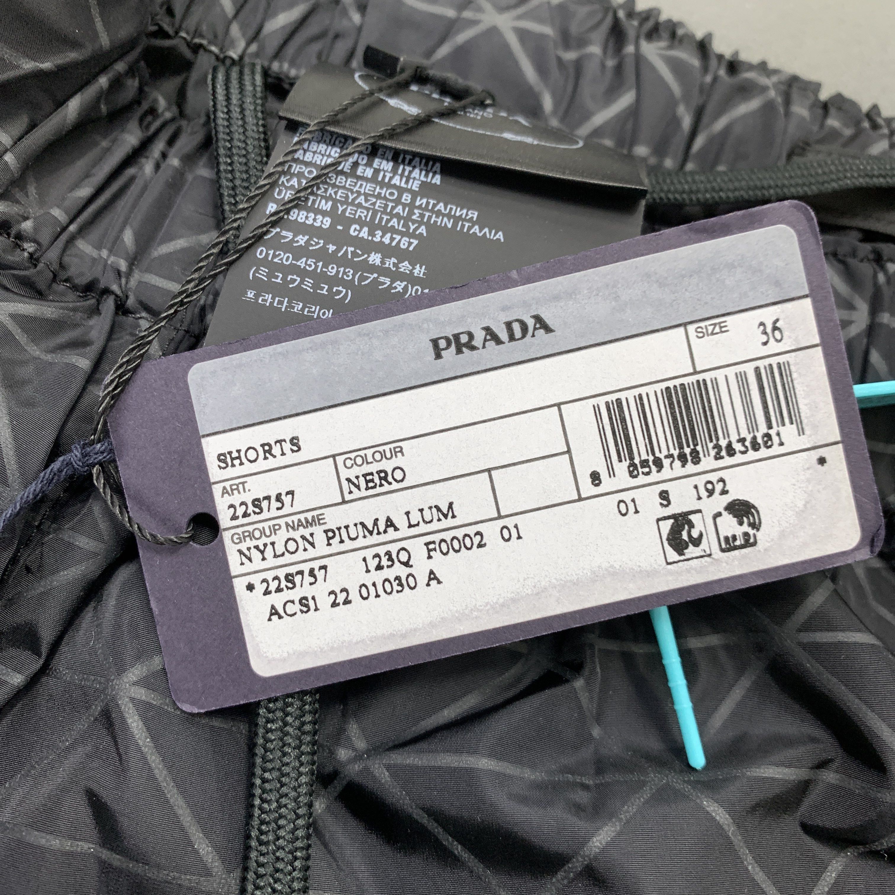 Prada Prada Geometric Nylon Shorts Size 36 Size 25" / US 0 / IT 36 - 4 Thumbnail
