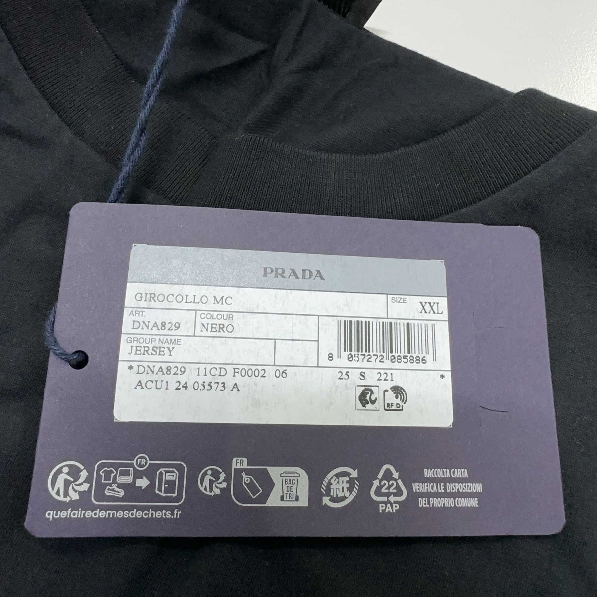 Prada Prada Solid Crewneck T-Shirt Size XXL Size US XXL / EU 58 / 5 - 5 Thumbnail