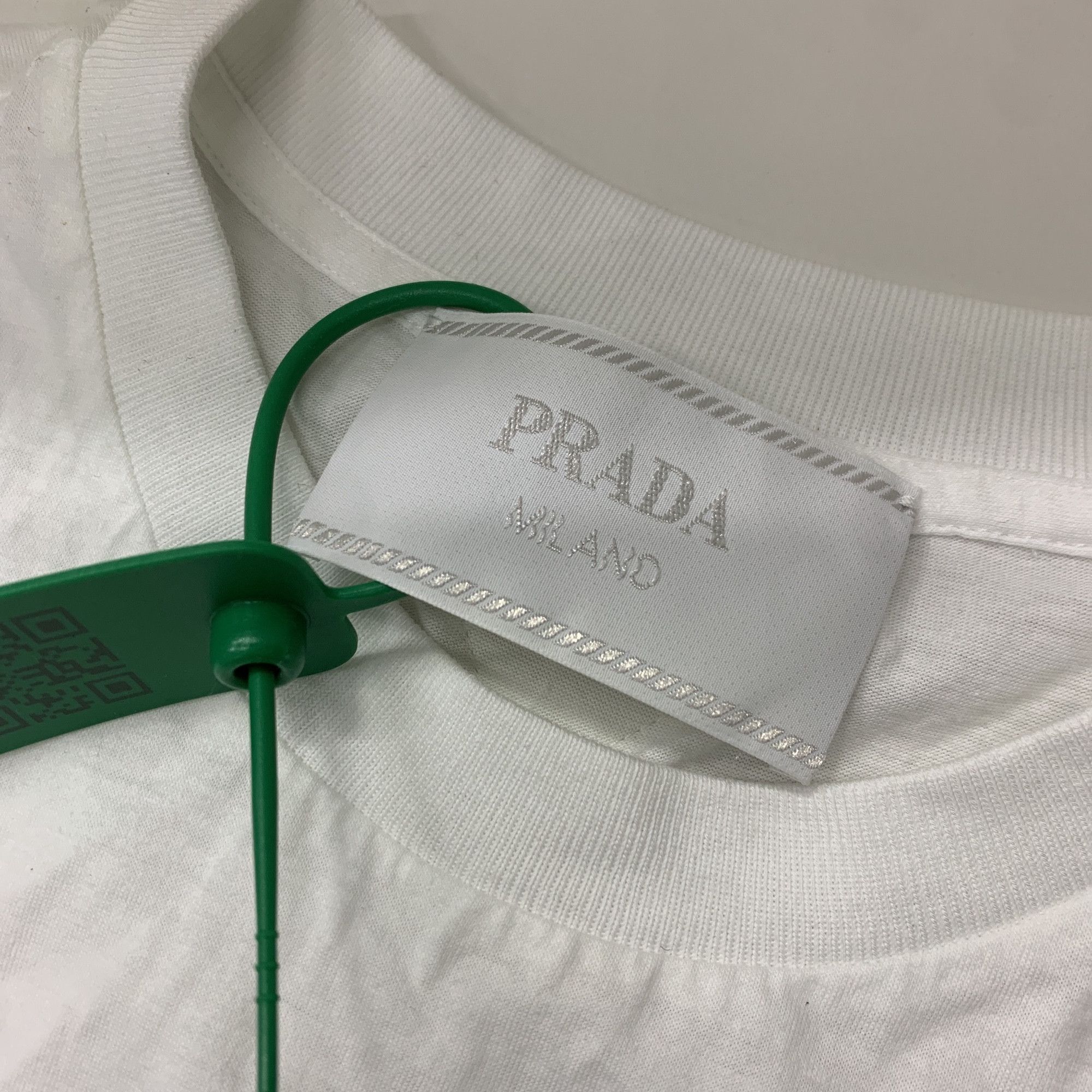 Prada Prada Triangle Print T-Shirt Size M Size US M / EU 48-50 / 2 - 4 Thumbnail