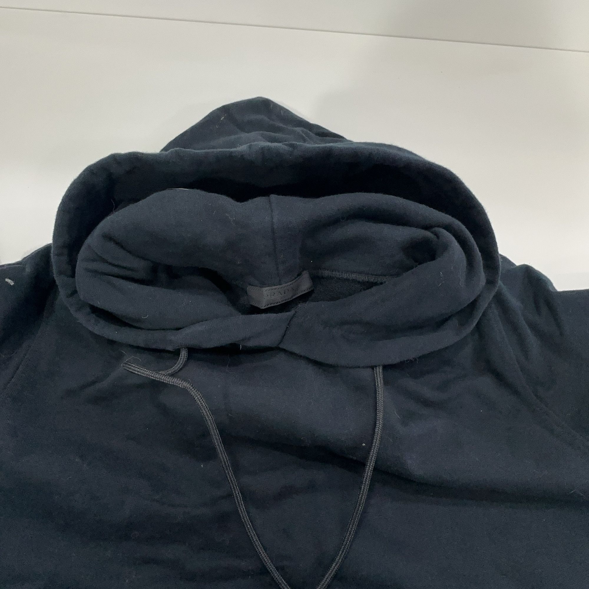 Prada Prada Logo Patch Hoodie Size M Size US M / EU 48-50 / 2 - 6 Thumbnail