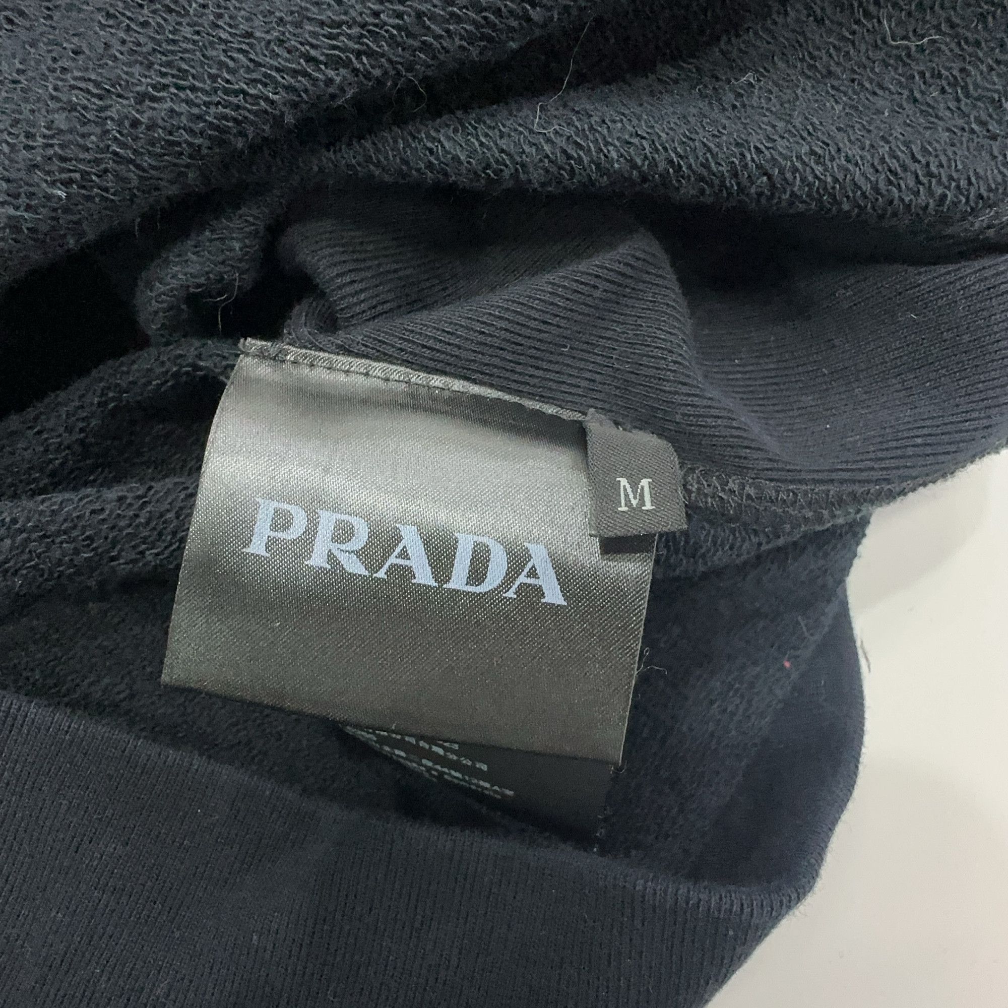 Prada Prada Logo Patch Hoodie Size M Size US M / EU 48-50 / 2 - 4 Thumbnail