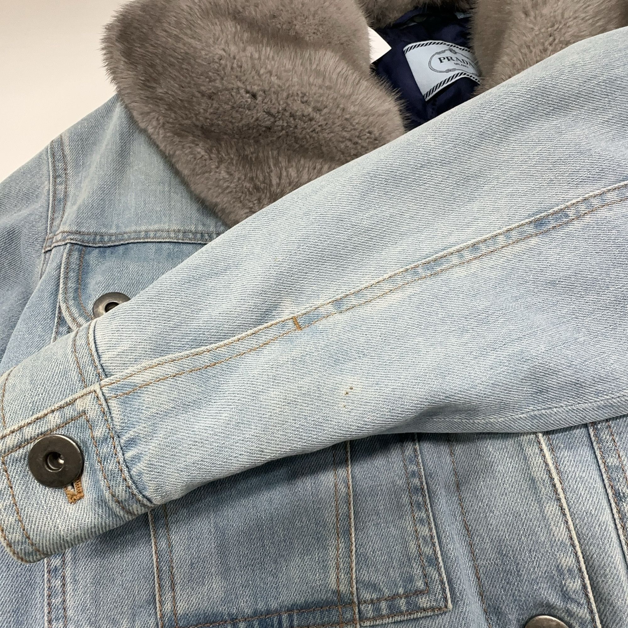 Prada Prada Mink Fur Collar Denim Jacket Size 38 Size XS / US 0-2 / IT 36-38 - 7 Thumbnail