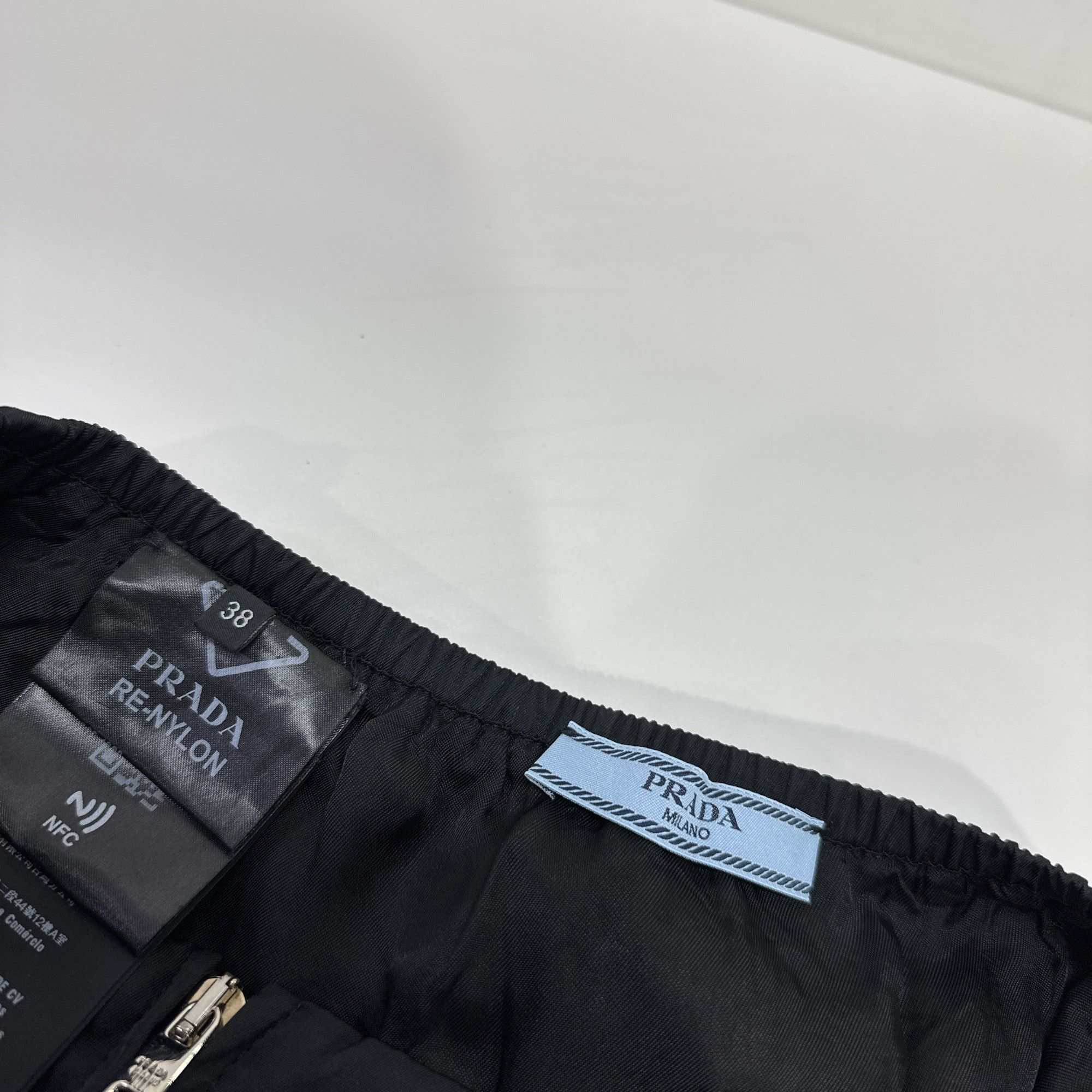 Prada Prada Re-Nylon Zip Front Skirt Size 38 Size 26" / US 2 / IT 38 - 6 Thumbnail