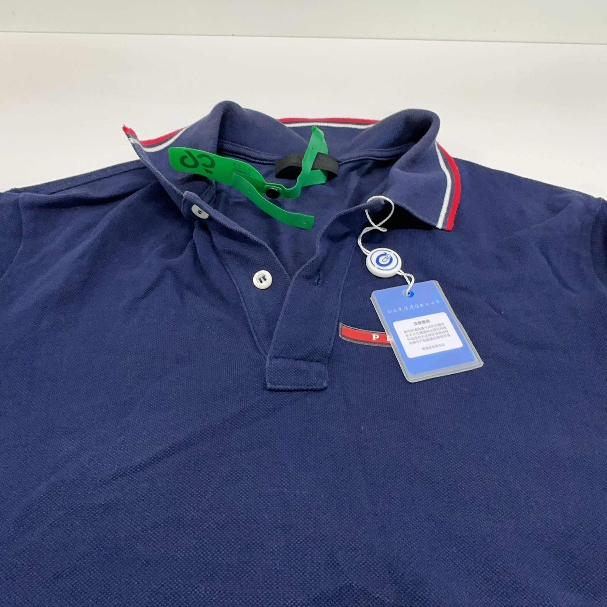 Prada Prada Logo Patch Polo Shirt Size M Size US M / EU 48-50 / 2 - 9 Thumbnail