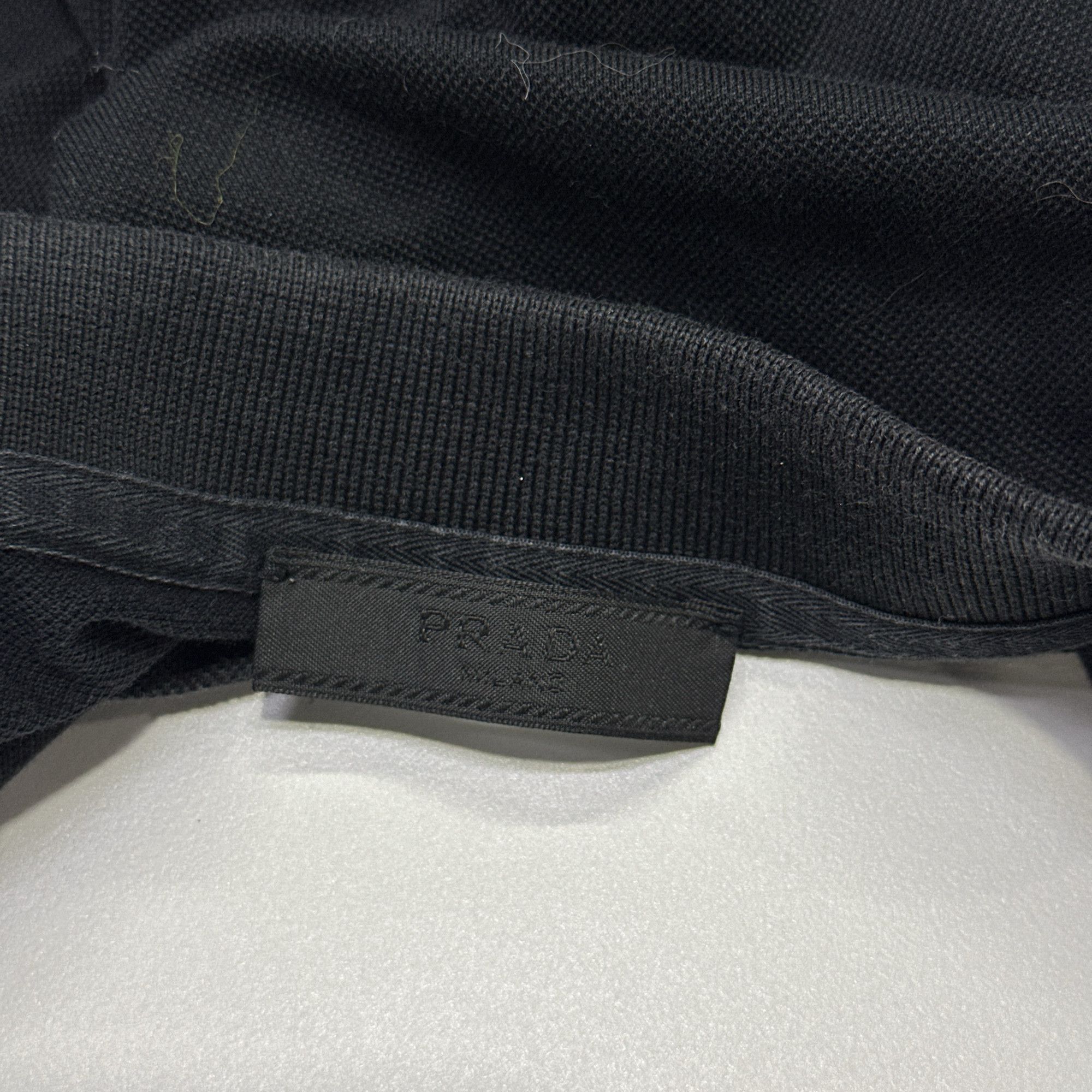 Prada Prada Logo Patch Polo Shirt Size M Size US M / EU 48-50 / 2 - 3 Thumbnail