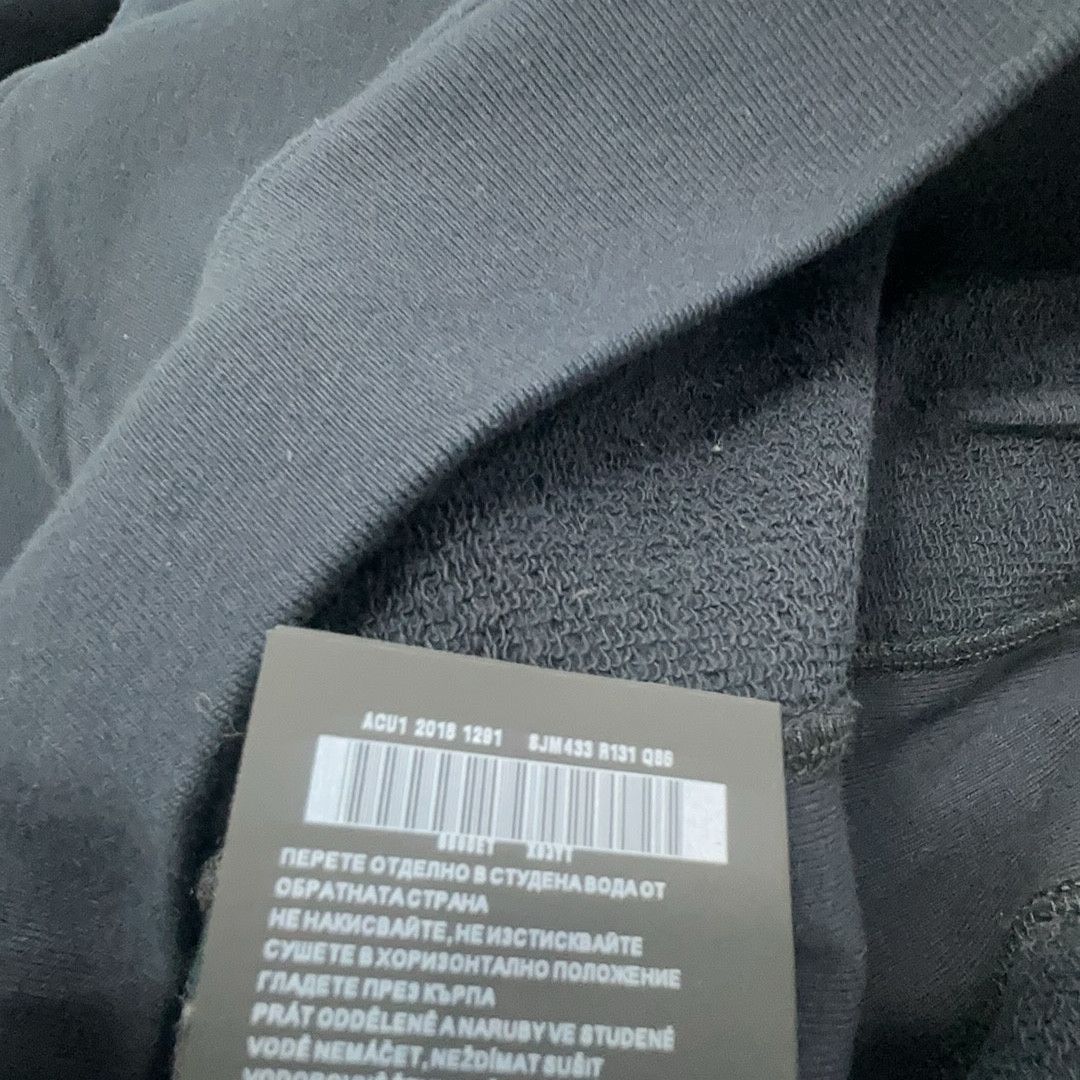 Prada Prada Logo Tab Hoodie Size L Size US L / EU 52-54 / 3 - 12 Thumbnail