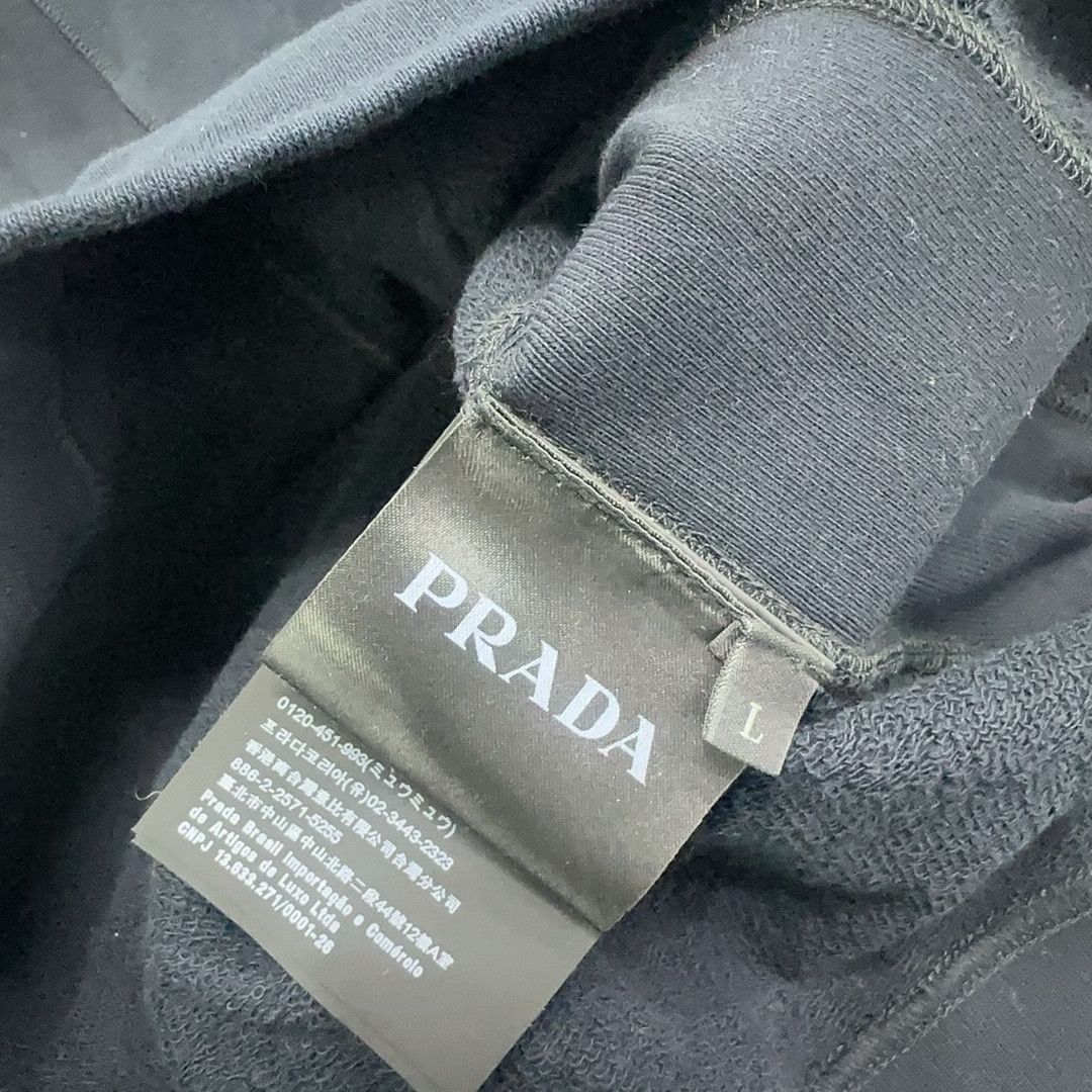 Prada Prada Logo Tab Hoodie Size L Size US L / EU 52-54 / 3 - 7 Thumbnail