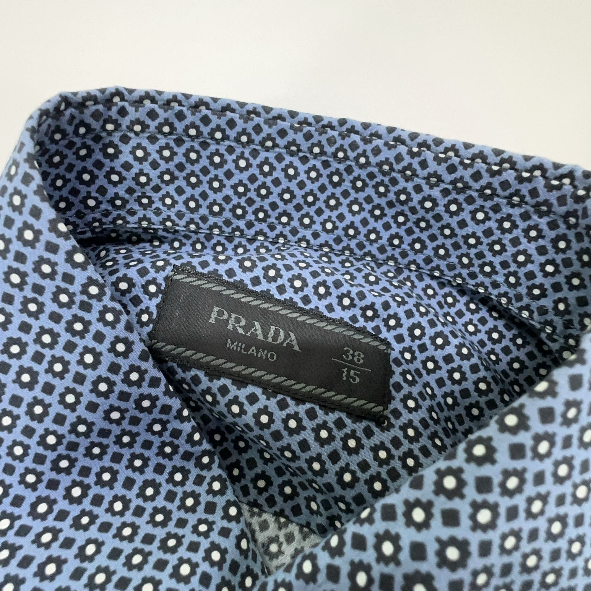Prada Prada Geometric Patterned Long Sleeve Shirt Size S Size US S / EU 44-46 / 1 - 5 Thumbnail