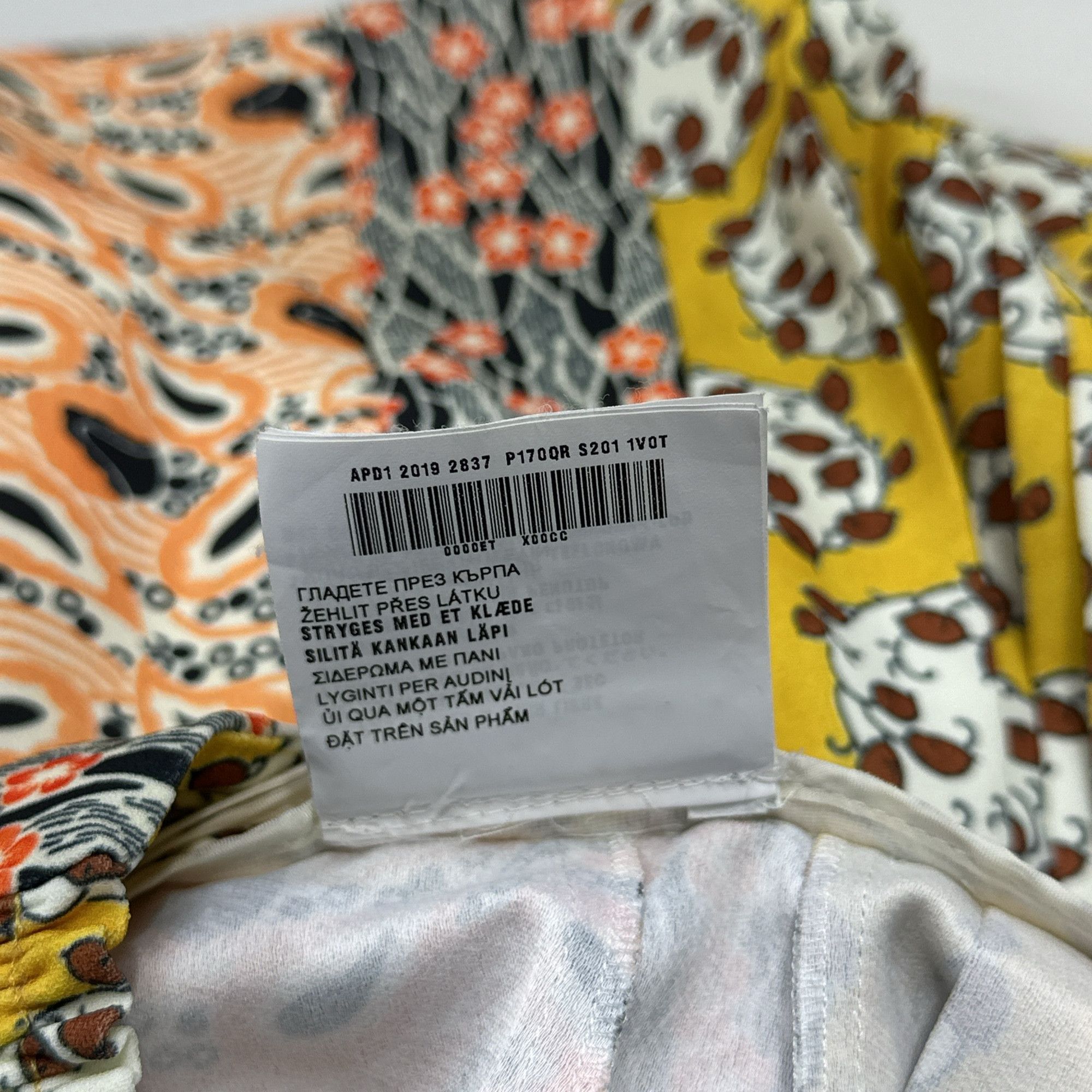 Prada Prada Mixed Print Pleated Midi Skirt Size 36 Size 25" / US 0 / IT 36 - 5 Thumbnail