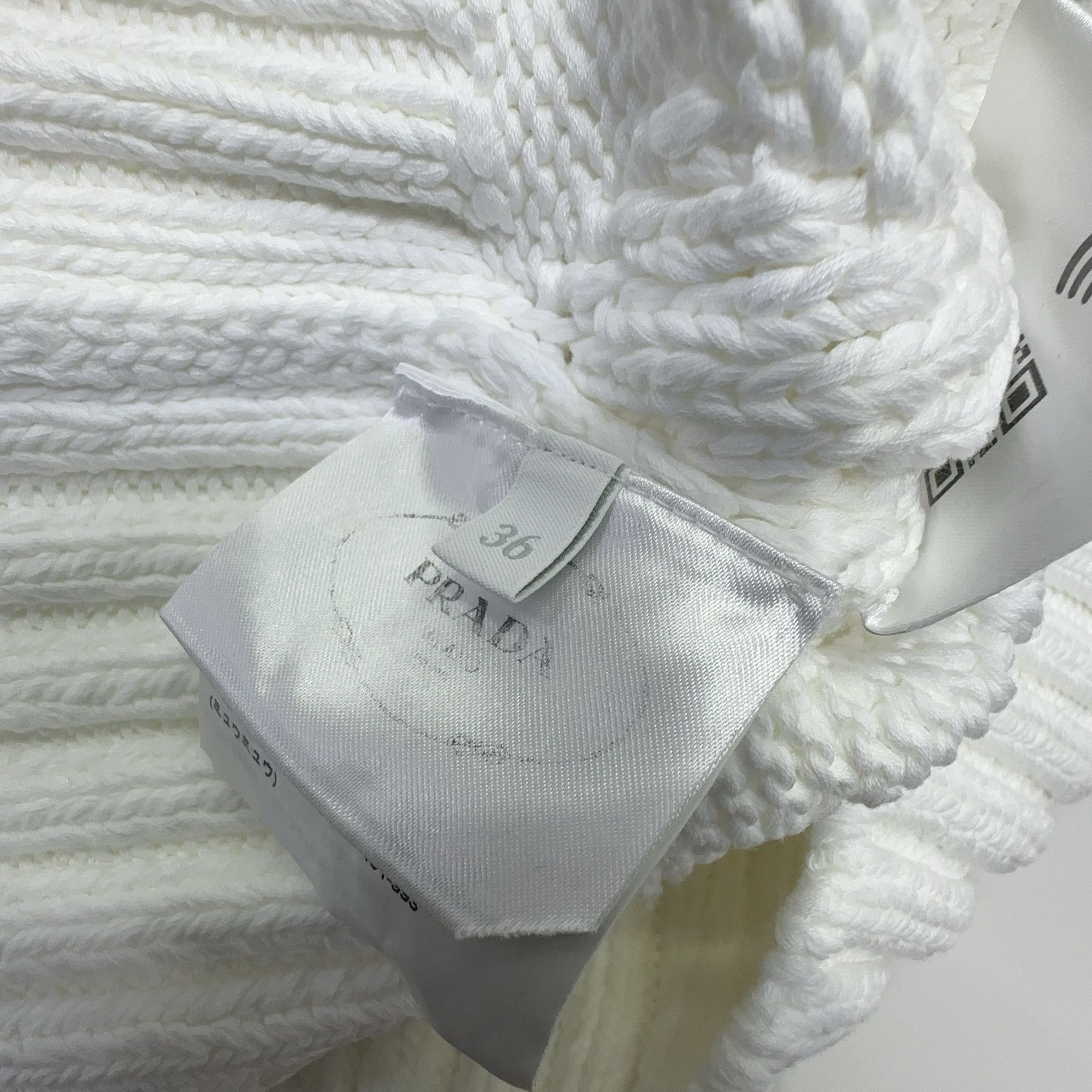 Prada Prada Cable Knit V-Neck Sweater Size 36 Size XS / US 0-2 / IT 36-38 - 4 Thumbnail