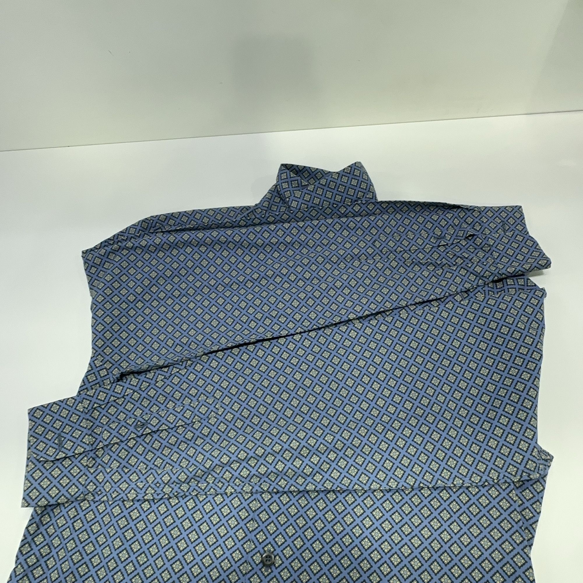 Prada Prada Geometric Print Button Up Shirt Size S Size US S / EU 44-46 / 1 - 9 Thumbnail