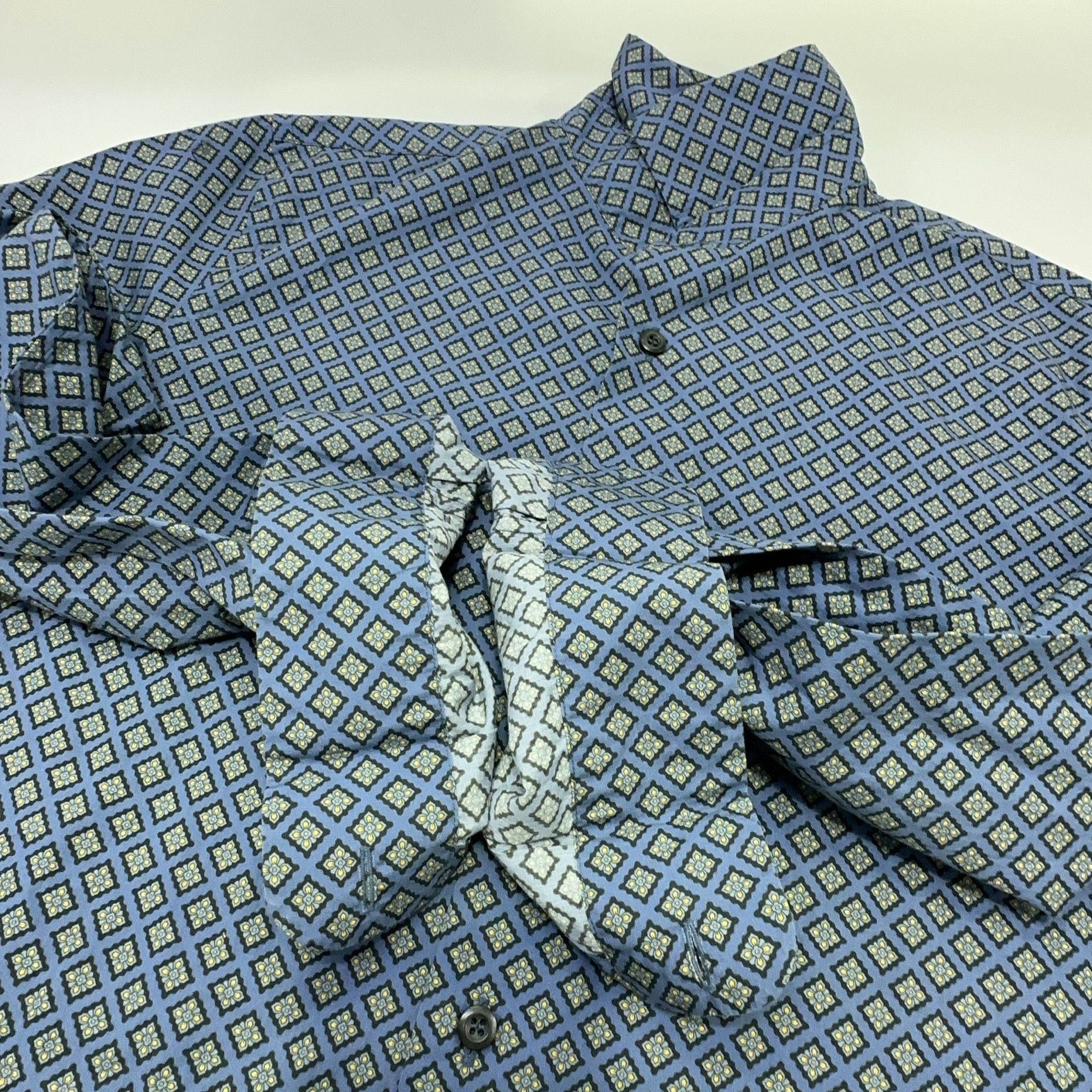 Prada Prada Geometric Print Button Up Shirt Size S Size US S / EU 44-46 / 1 - 10 Thumbnail