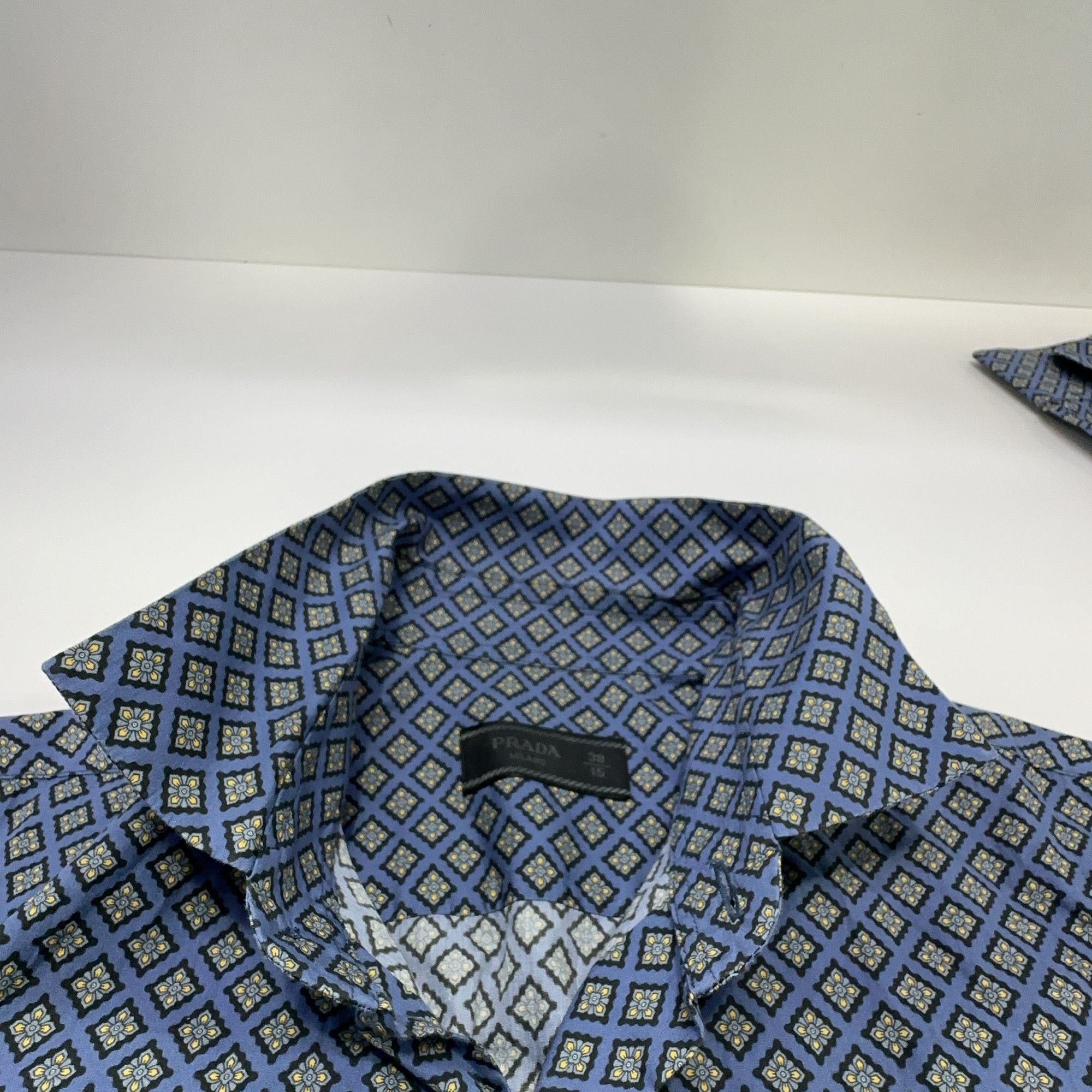 Prada Prada Geometric Print Button Up Shirt Size S Size US S / EU 44-46 / 1 - 7 Thumbnail