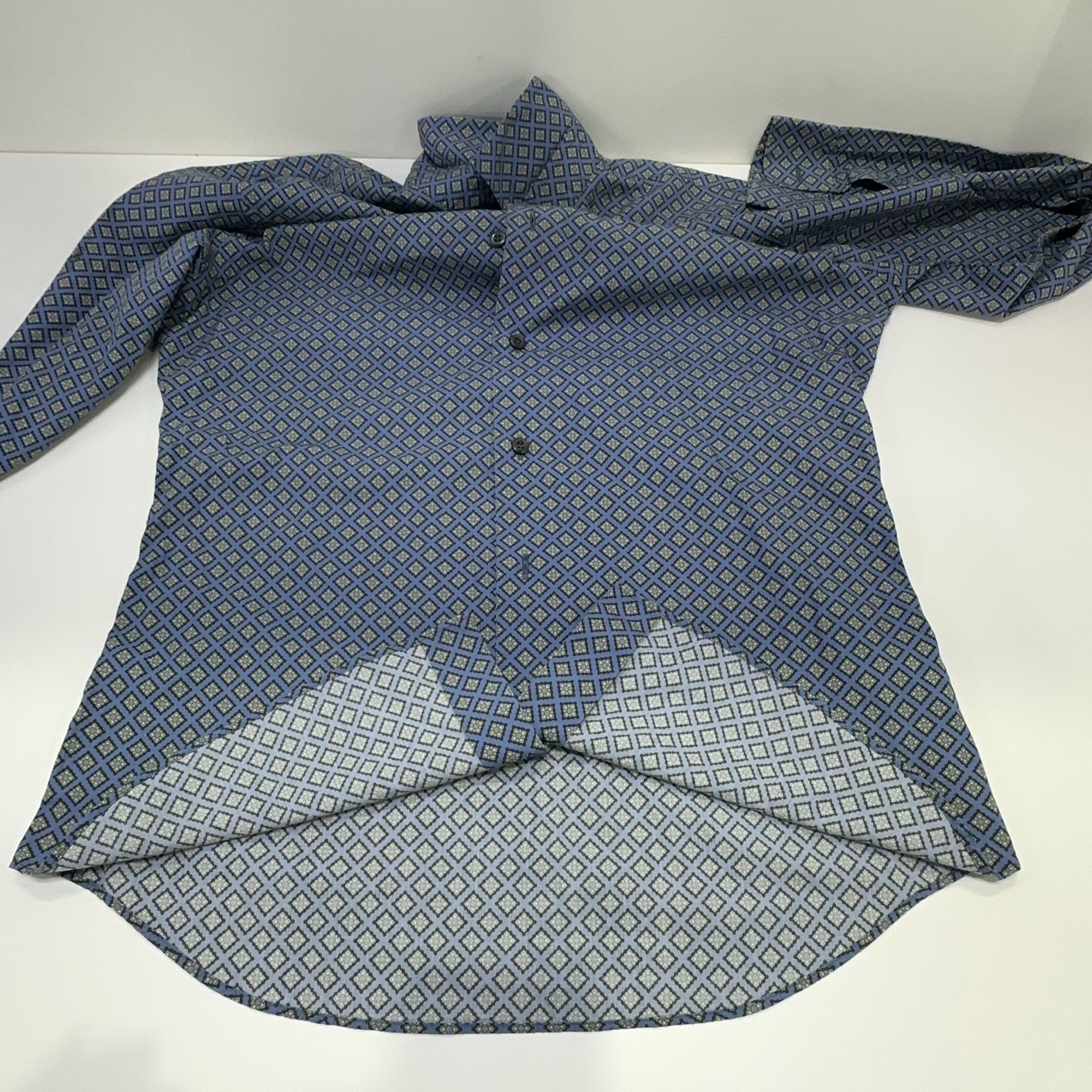Prada Prada Geometric Print Button Up Shirt Size S Size US S / EU 44-46 / 1 - 8 Thumbnail